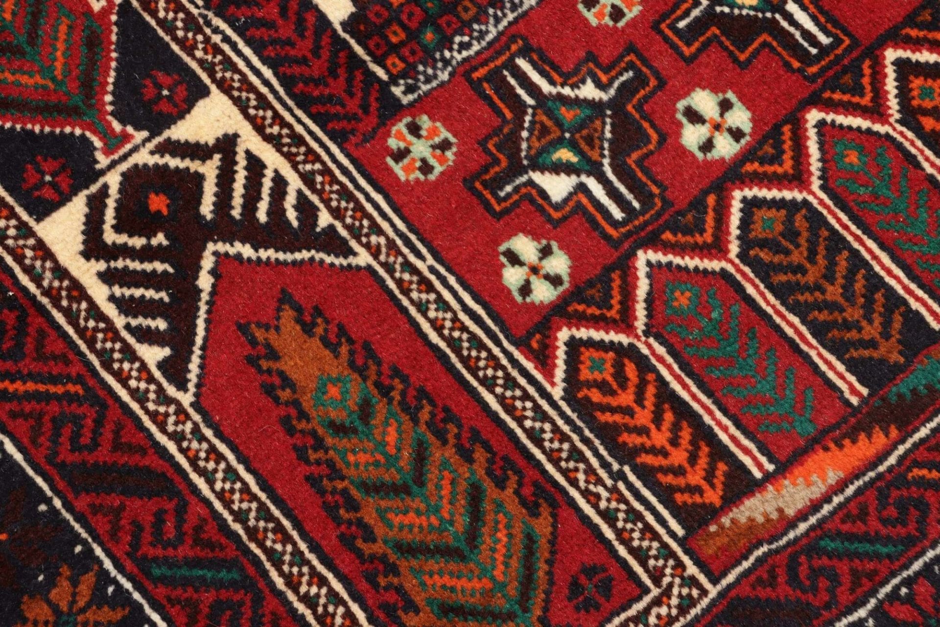 Perserteppich aus Iran, 111 × 208 cm