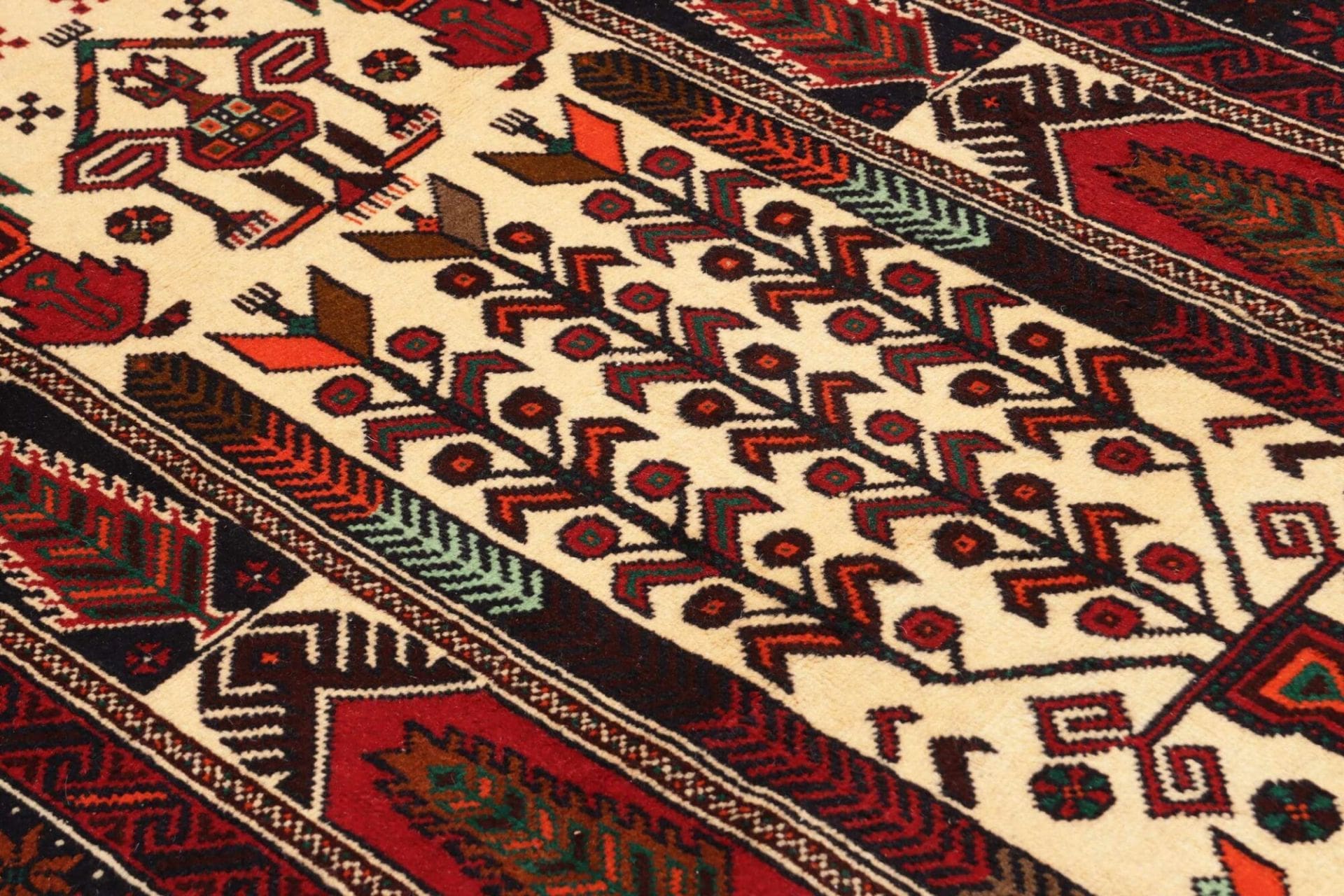 Perserteppich aus Iran, 111 × 208 cm