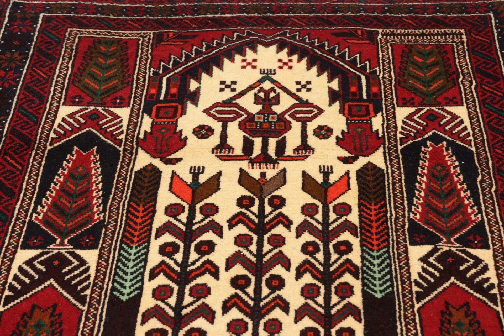 Perserteppich aus Iran, 111 × 208 cm