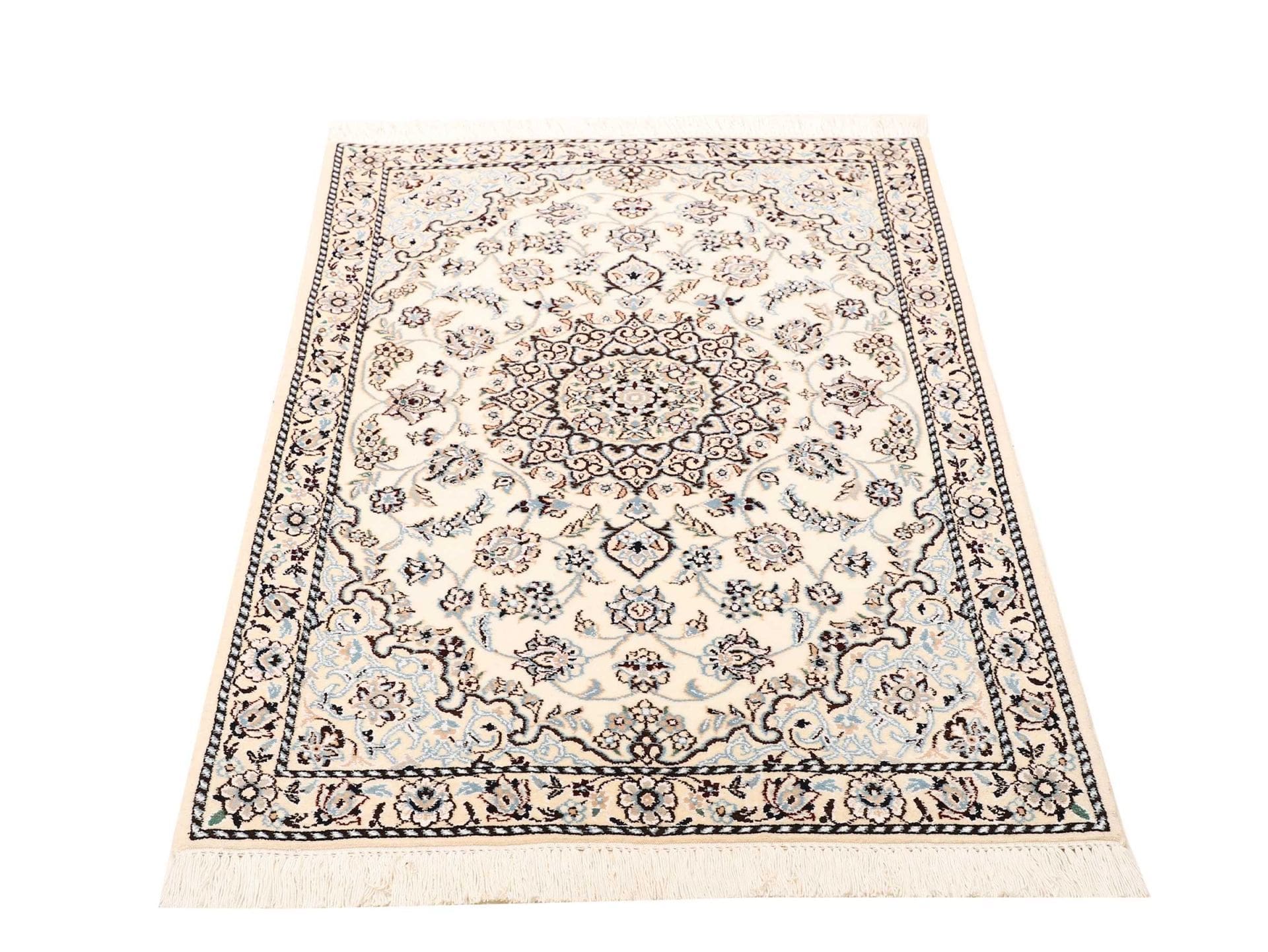 Nain Perserteppich aus Iran, 83 × 124 cm