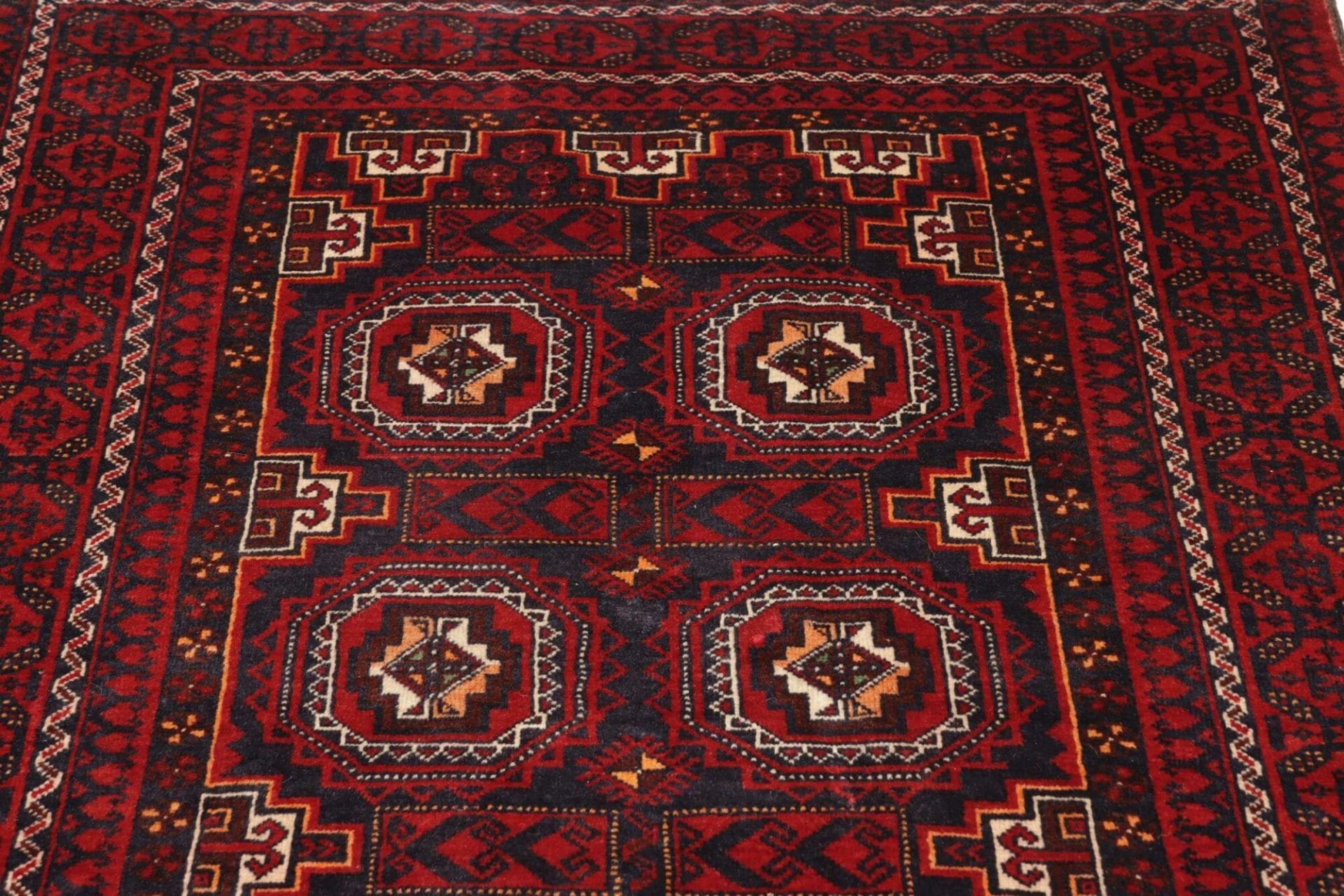 Perserteppich aus Iran, 110 × 202 cm