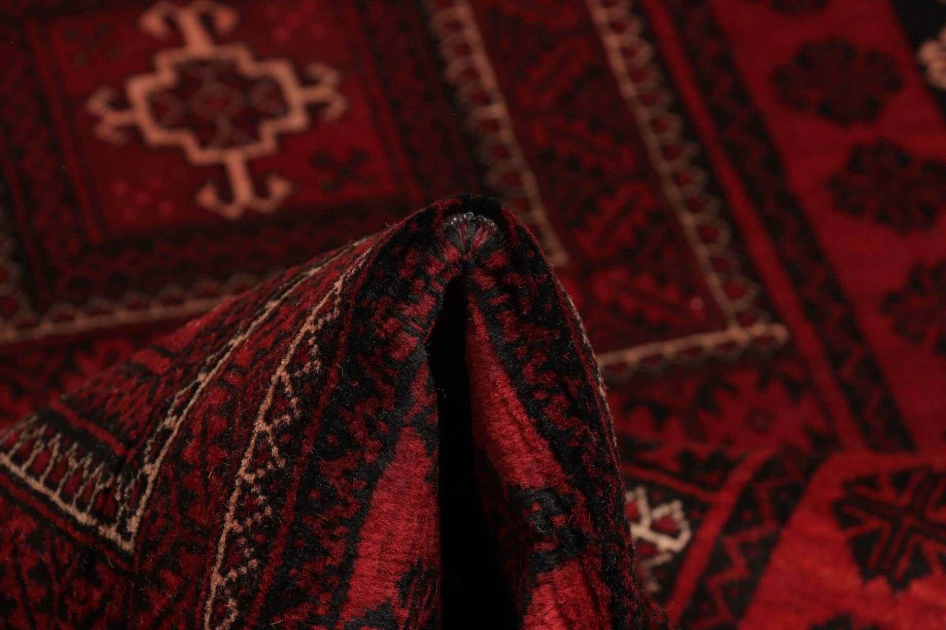 Nain Perserteppich aus Iran, 113 × 208 cm