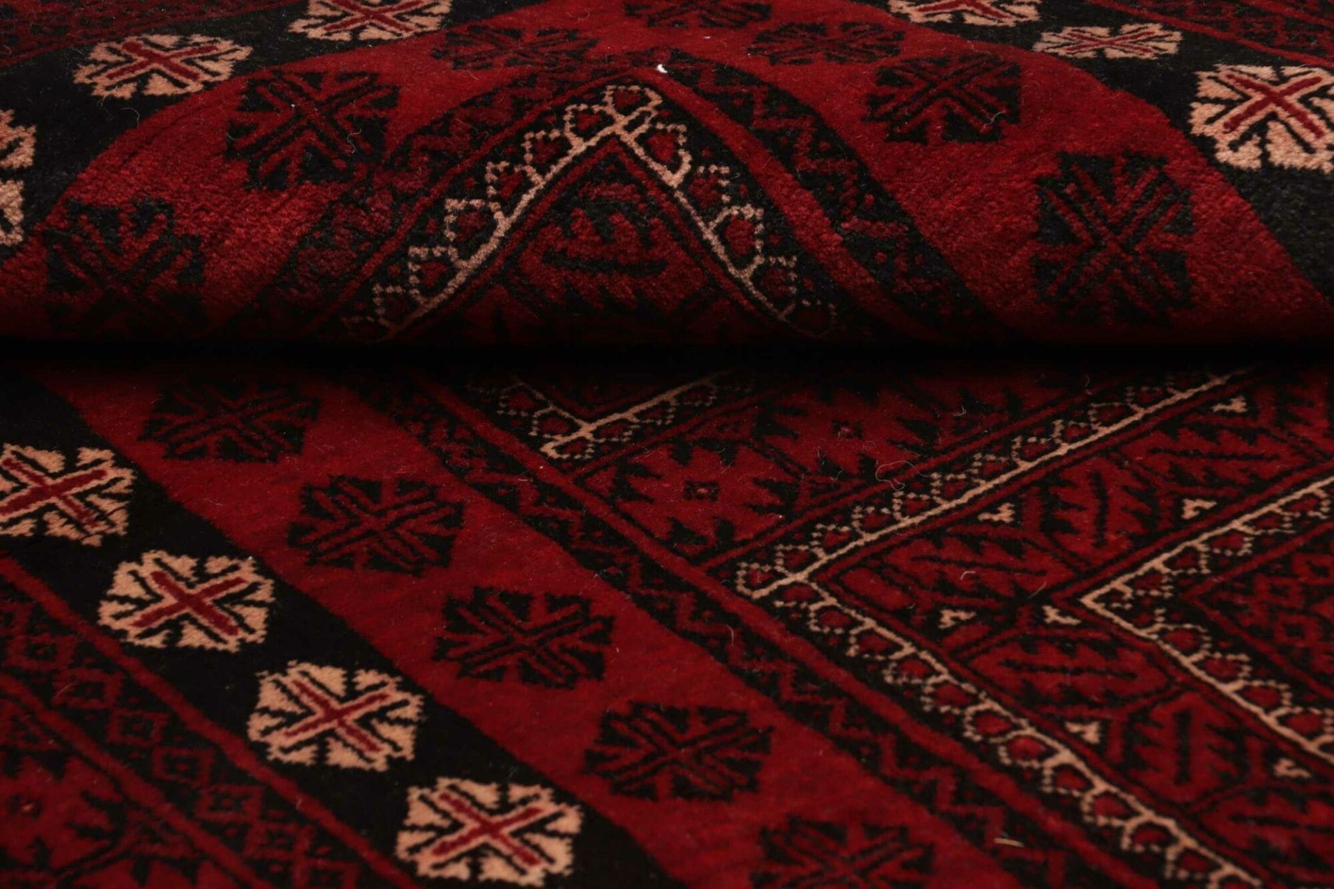 Nain Perserteppich aus Iran, 113 × 208 cm