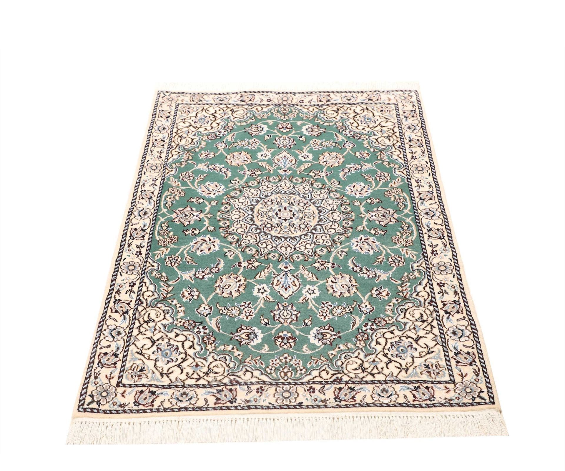 Nain Perserteppich aus Iran, 83 × 120 cm