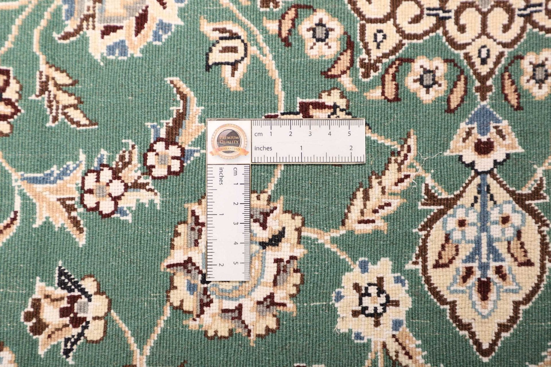 Nain Perserteppich aus Iran, 83 × 120 cm