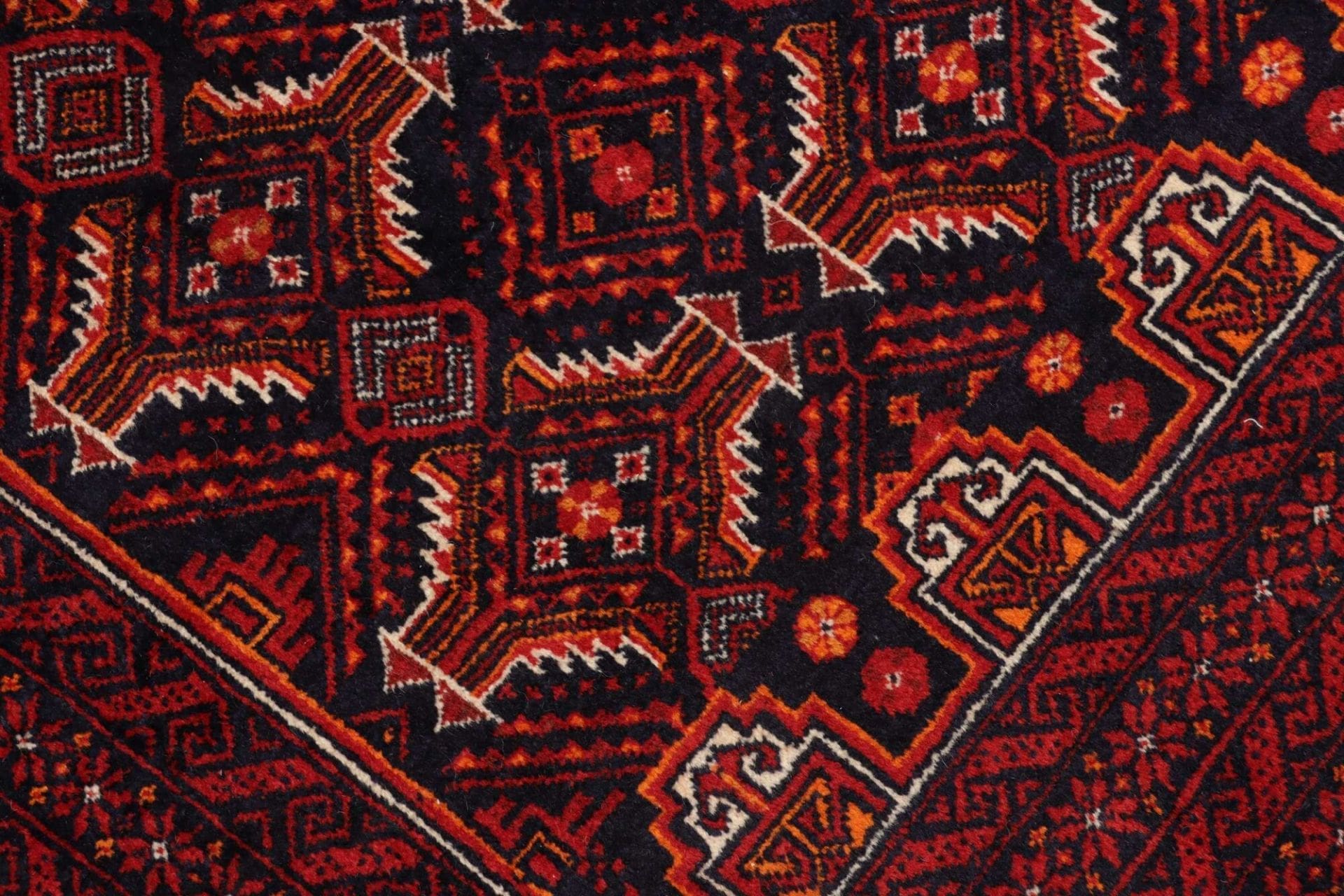 Handgeknüpfter Nain Perserteppich 111 × 208 cm