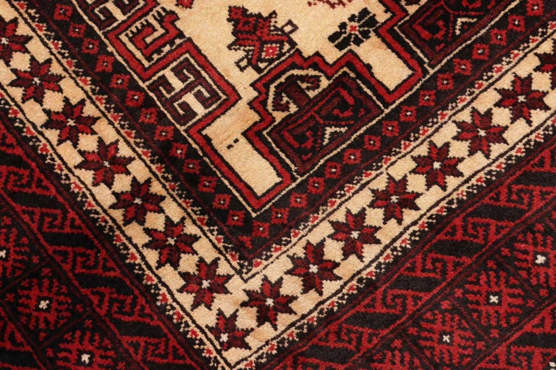 Handgeknüpfter Nain Perserteppich 108 × 184 cm