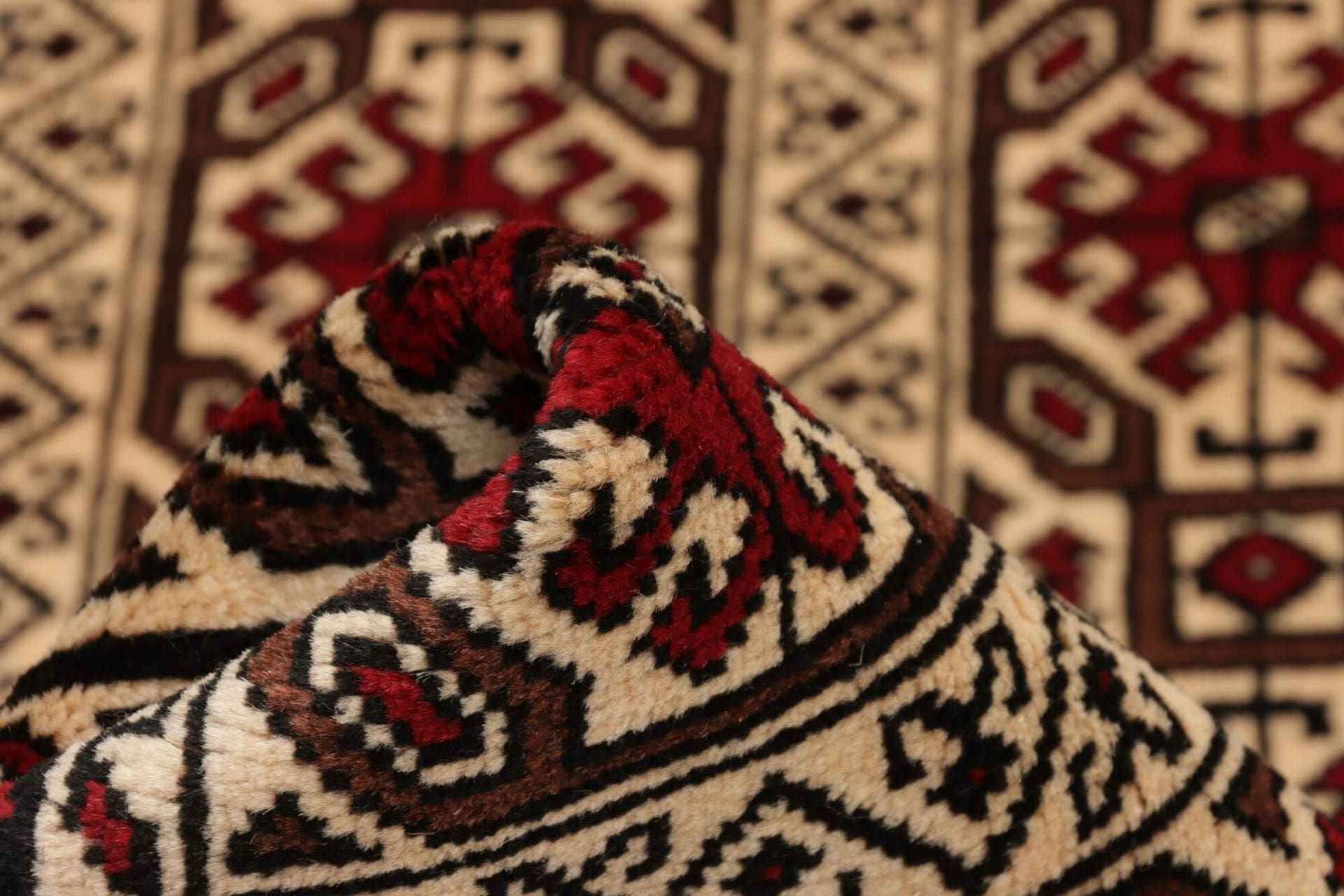 Nain Perserteppich aus Iran, 101 × 185 cm