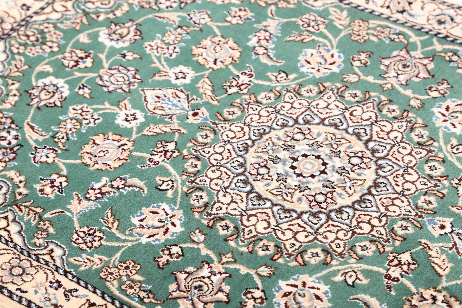 Handgeknüpfter Nain Perserteppich, 83 × 120 cm, Wolle