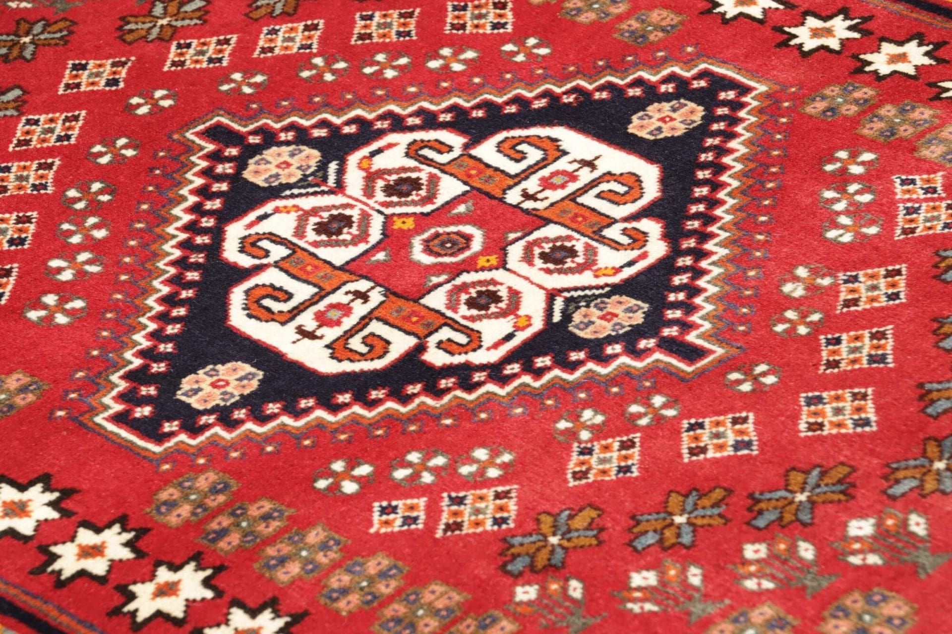 Qashqai Perserteppich 121 × 202 cm aus Wolle, handgeknüpft