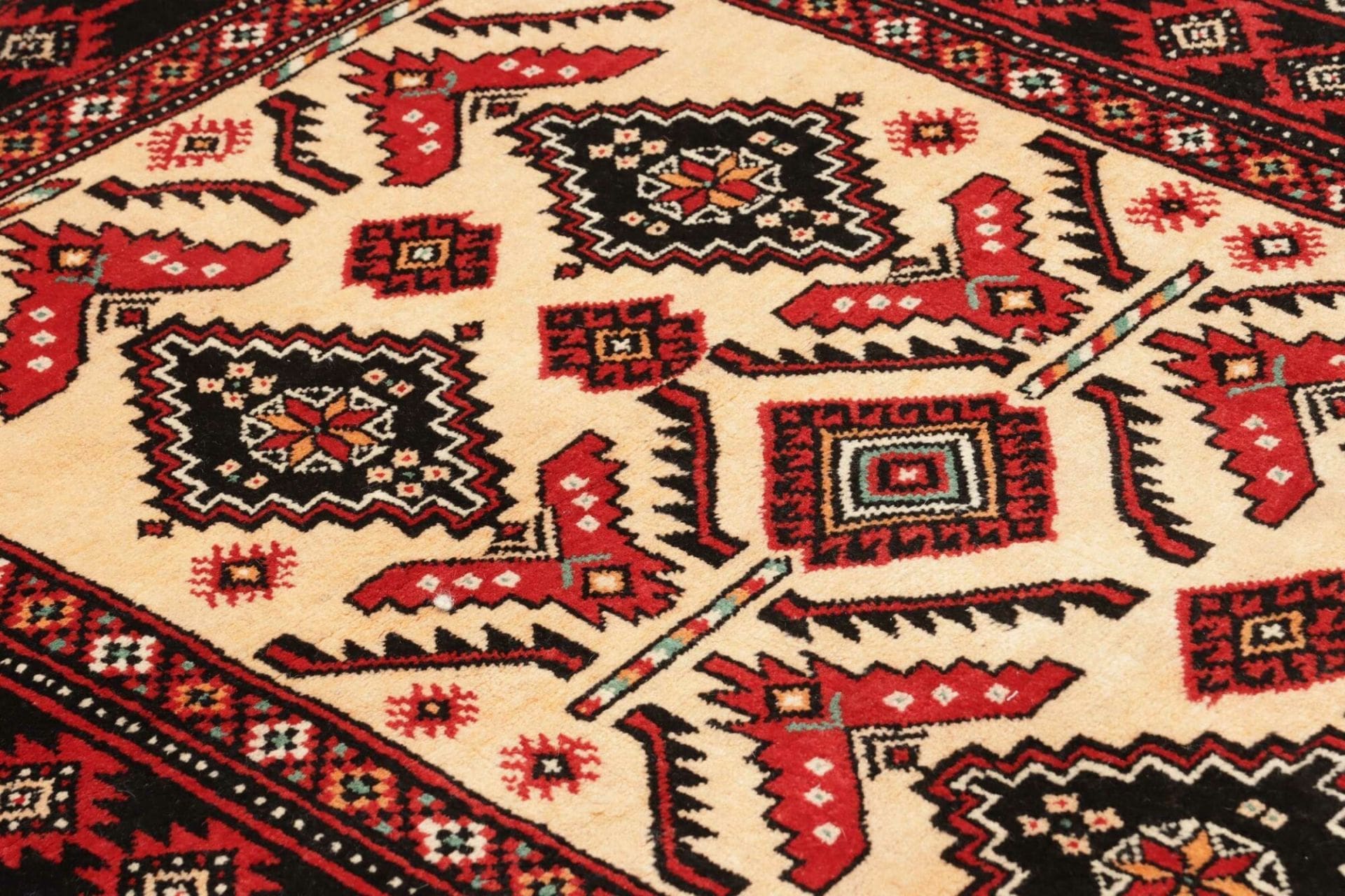 Perserteppich aus Iran, 113 × 200 cm