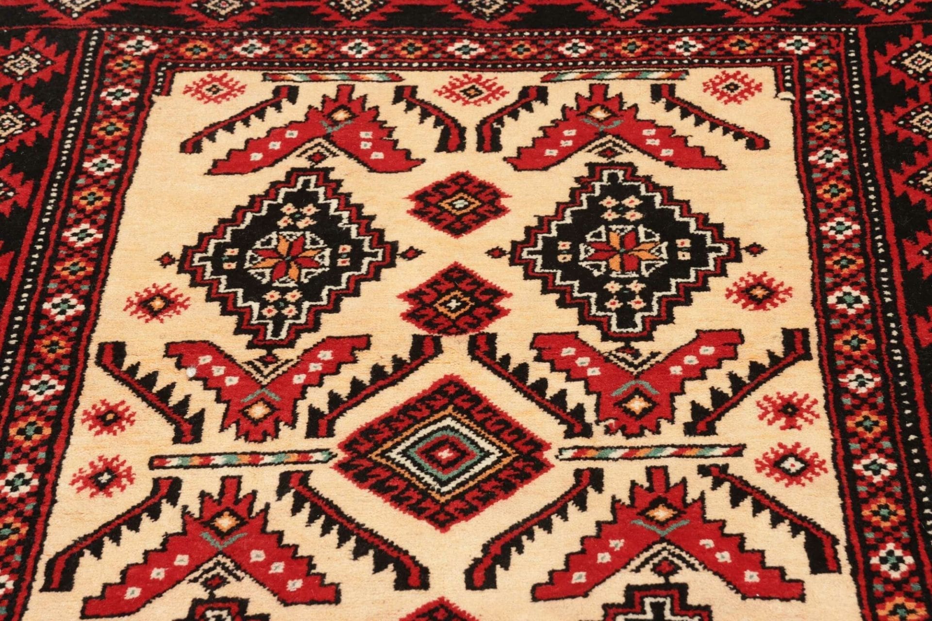 Perserteppich aus Iran, 113 × 200 cm