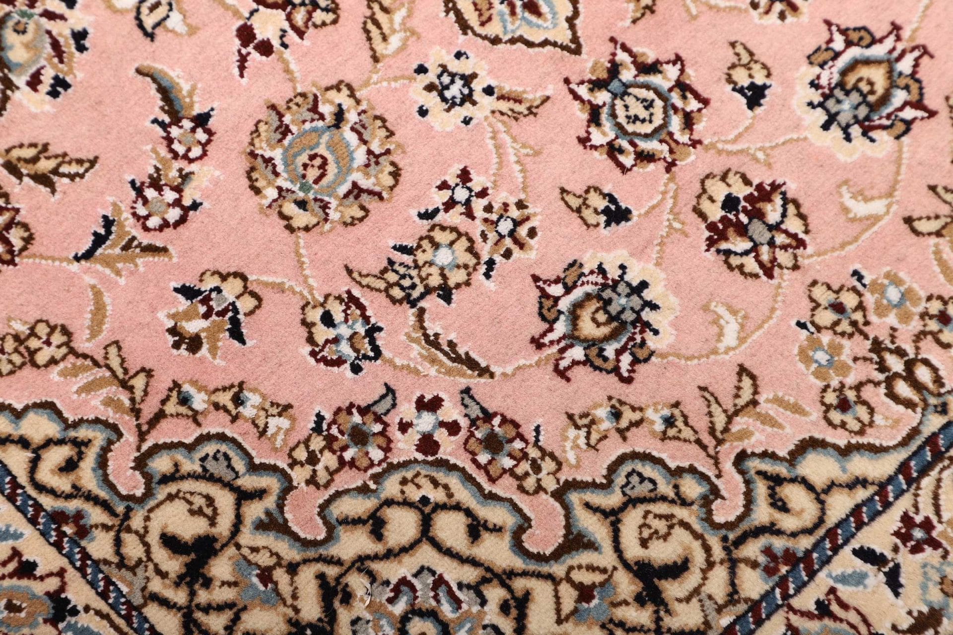 Nain Perserteppich aus Iran, 83 × 120 cm