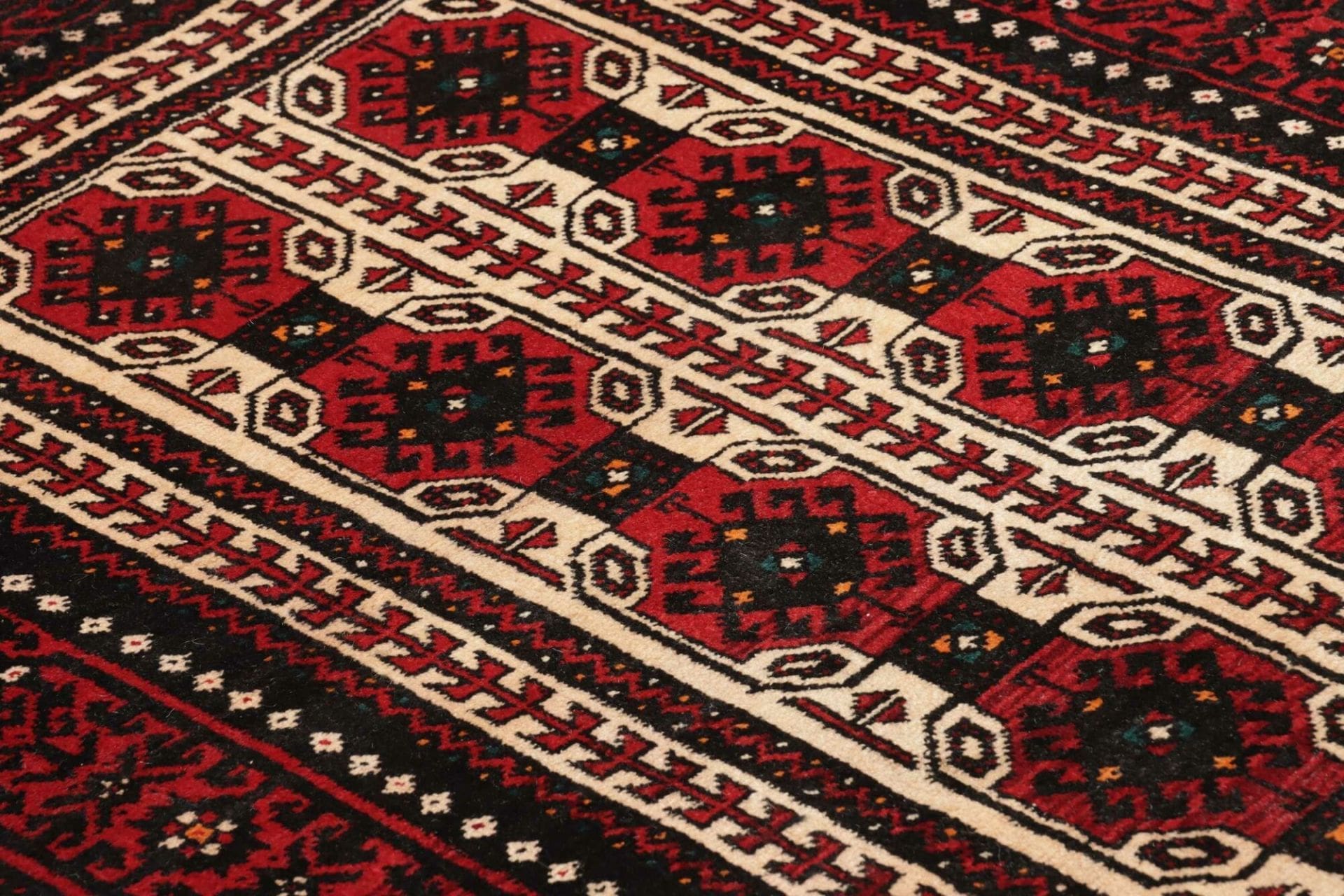 Handgeknüpfter Nain Perserteppich, 104 × 193 cm, Wolle