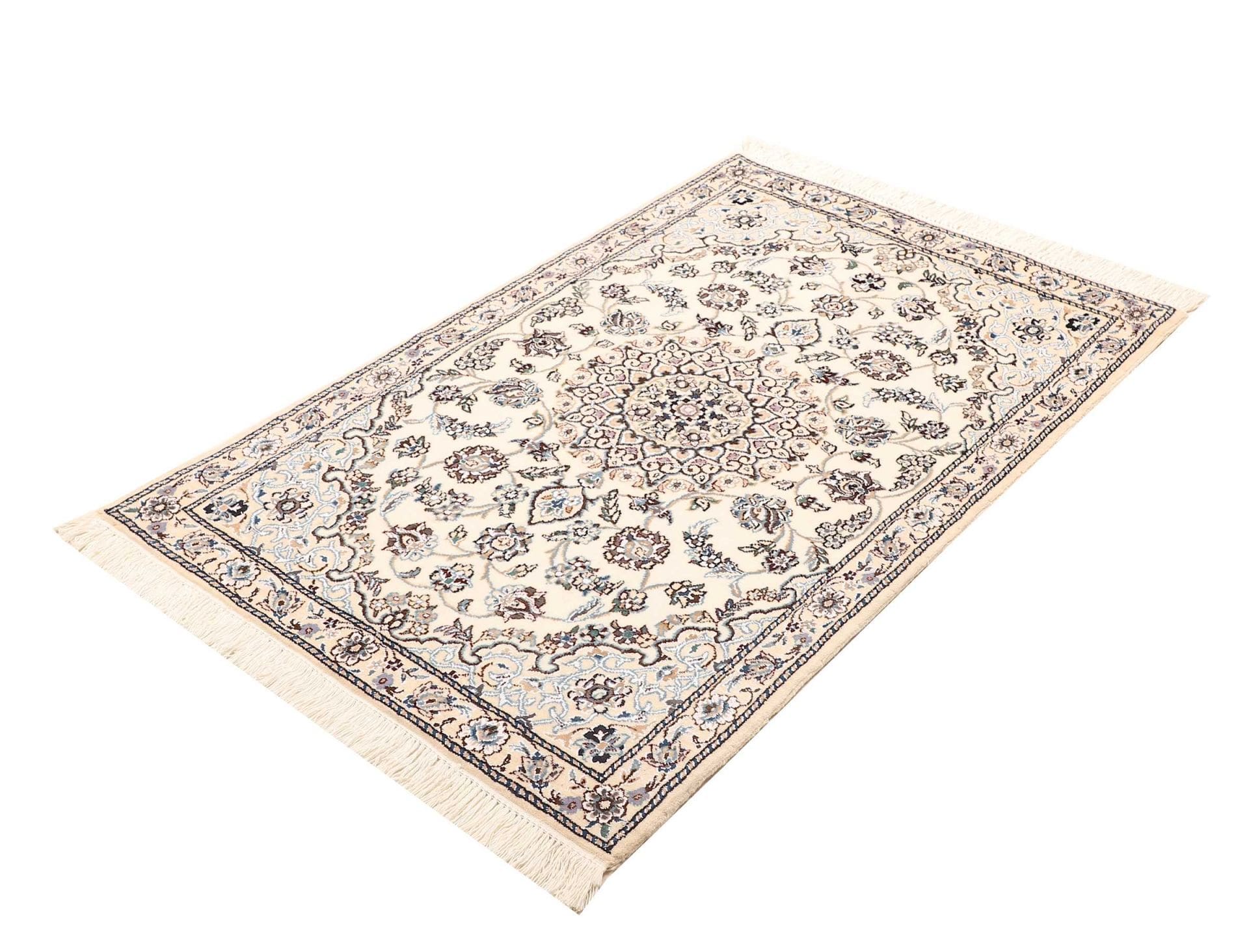 Handgeknüpfter Nain Perserteppich 83 × 119 cm
