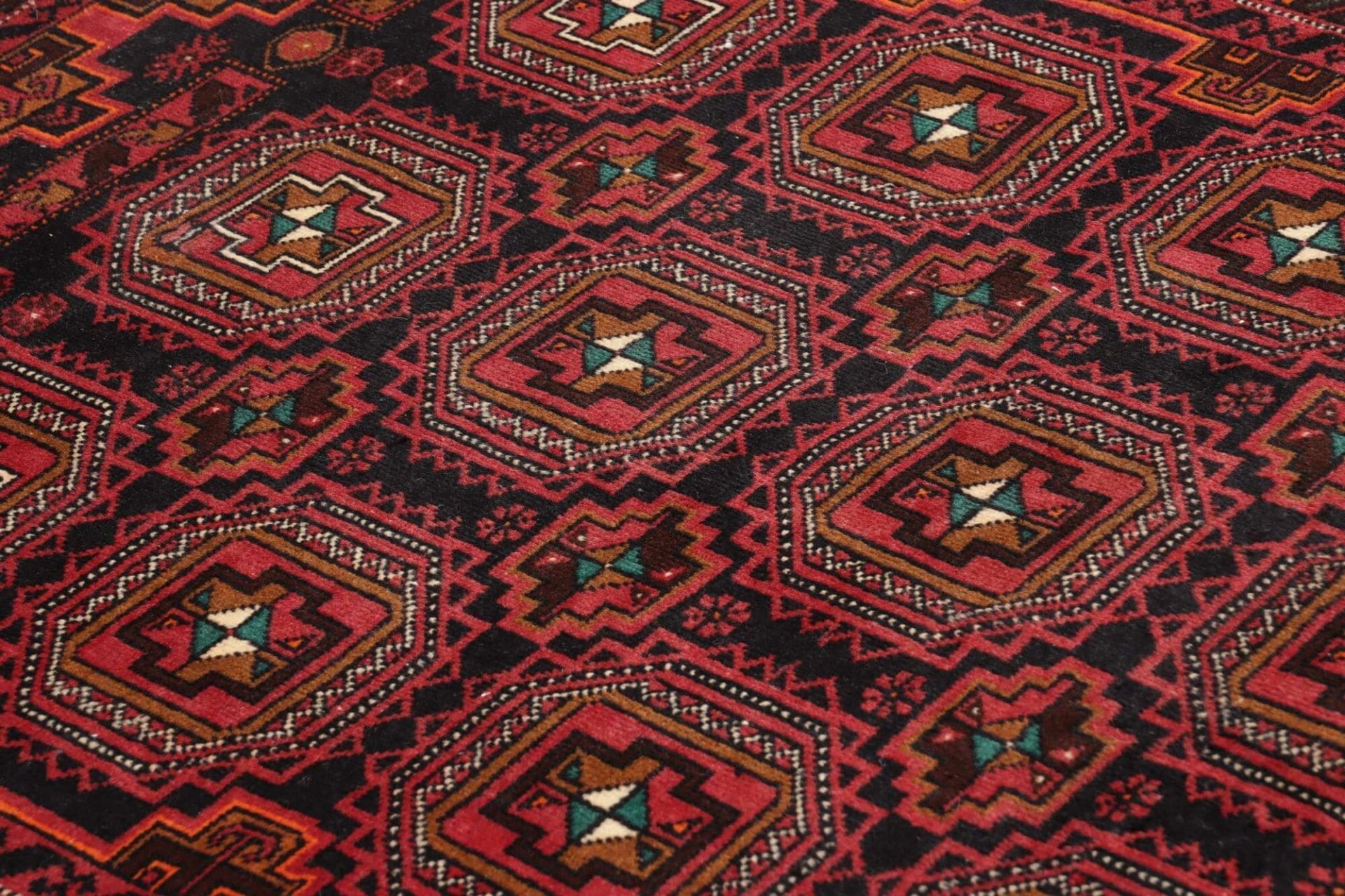 orientteppich-104-x-185-cm-aus-schurwolle-handgeknupft-nain-muster-6 Nain Perserteppich 104 × 185 cm aus Wolle, handgeknüpft