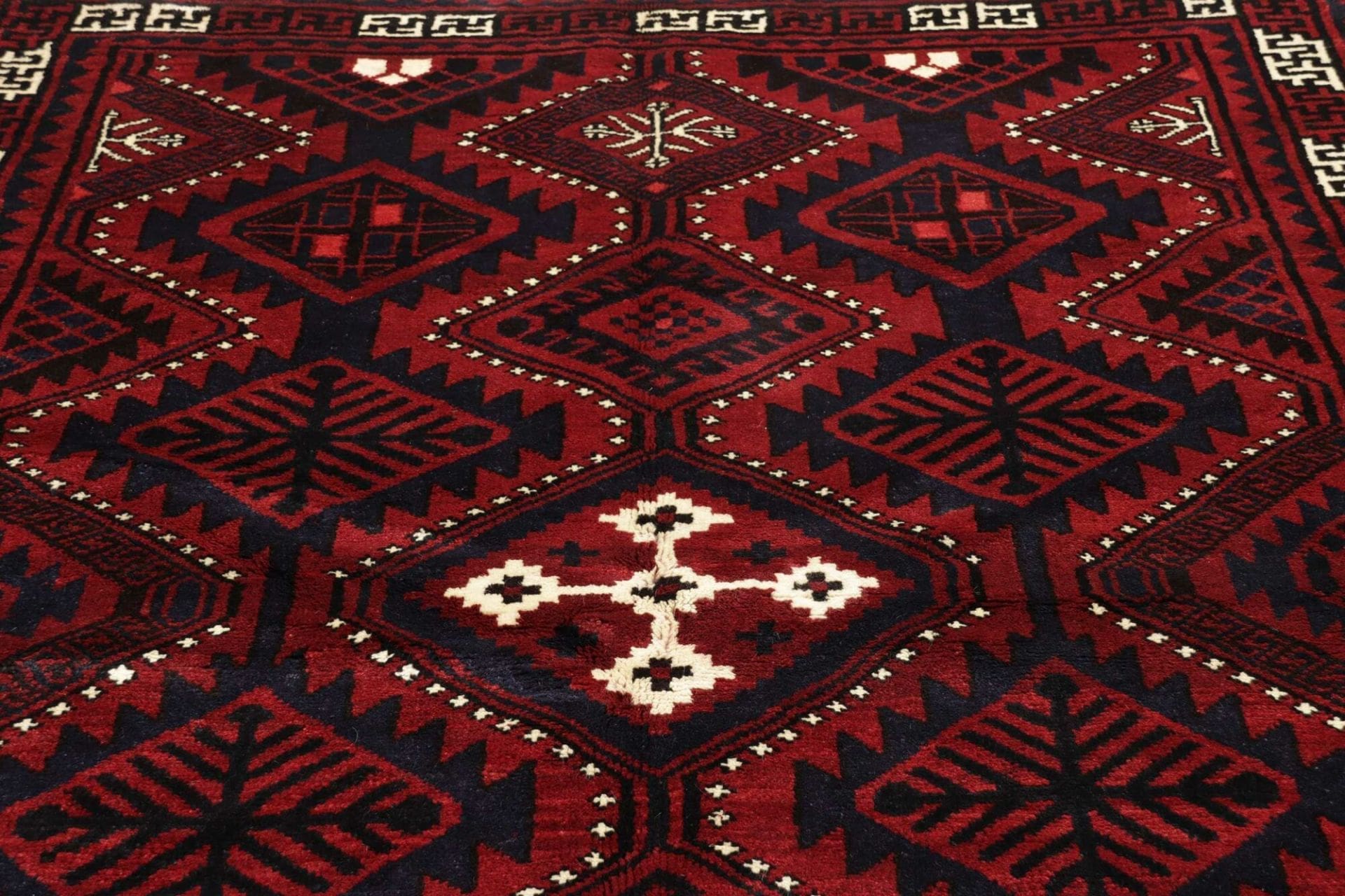 lori-orientteppich-189-x-260-cm-geometrisch-handgeknupft-8 Handgeknüpfter Loribaft Perserteppich 189 × 260 cm