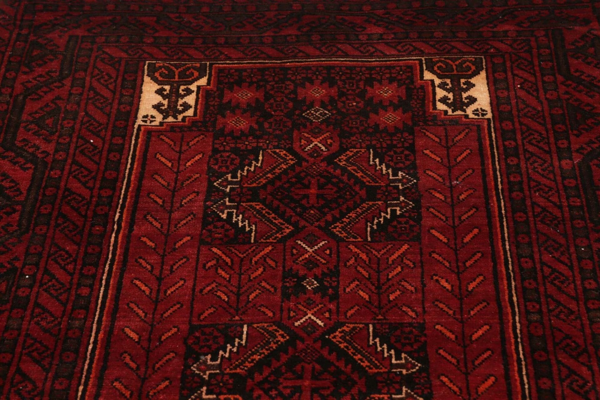 Handgeknüpfter Nain Perserteppich 111 × 200 cm