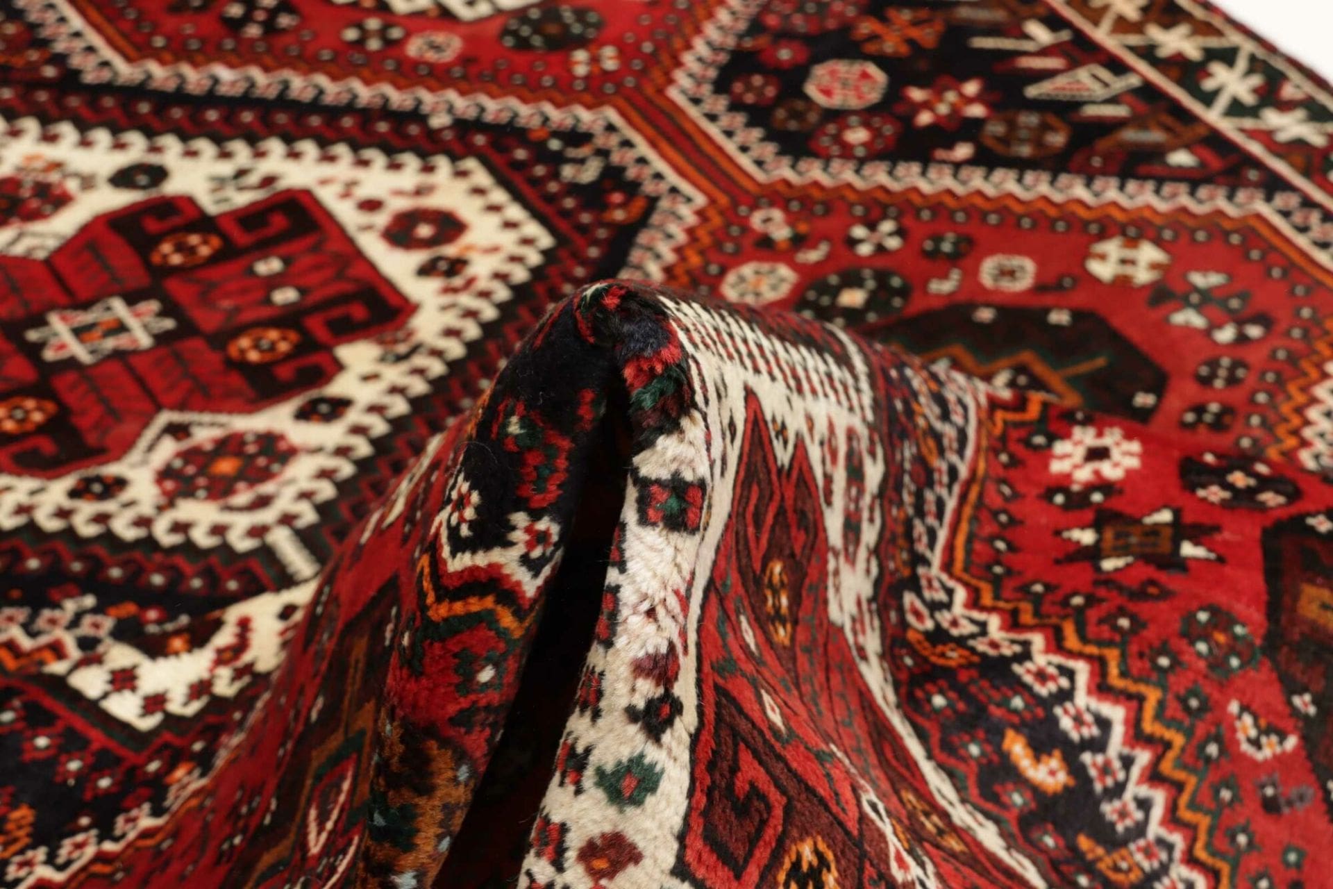 shiraz-teppich-178-x-267-cm-in-wolle-handgeknupft-perserteppich-8 Shiraz Perserteppich 178 × 267 cm aus Wolle, handgeknüpft