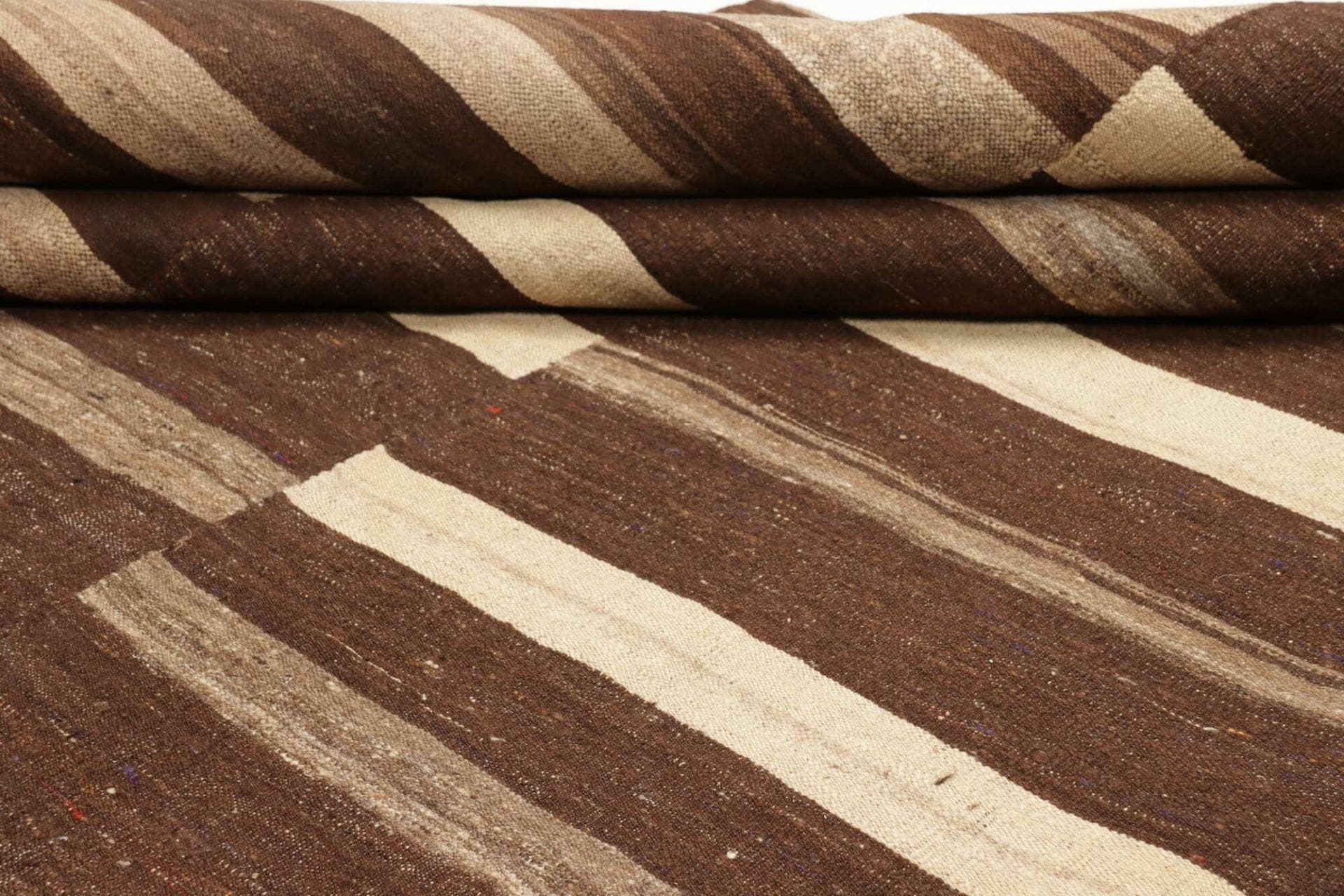 kelim-teppich-274-x-377cm-rustikales-design-handgewebt-2 Kelim Perserteppich 274 × 377 cm aus Wolle, handgewebt