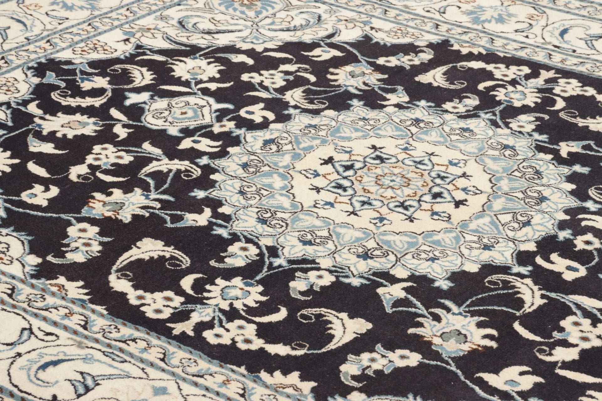 Handgeknüpfter Nain Perserteppich, 209 × 252 cm, Wolle
