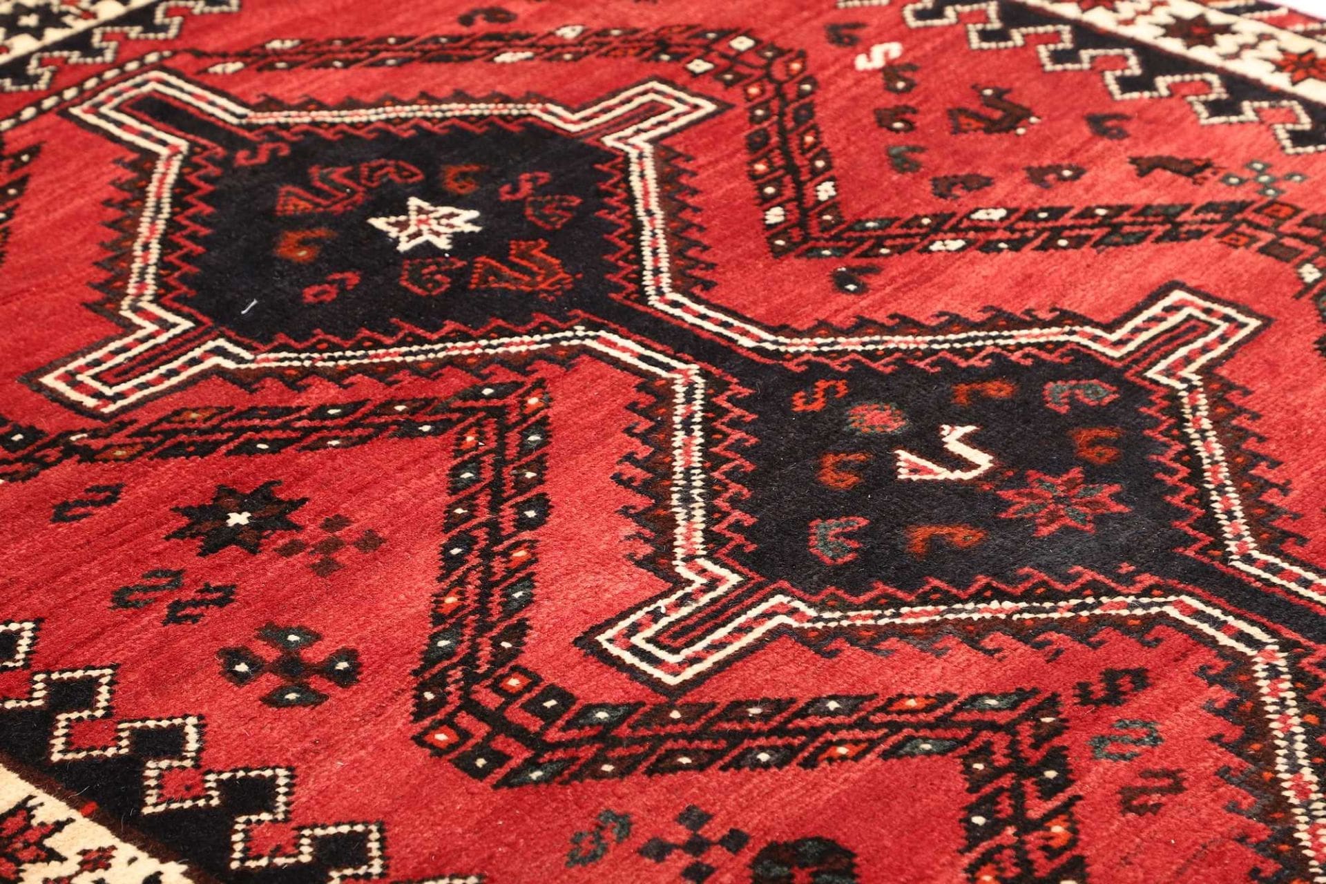 shiraz-teppich-178-x-252cm-wolle-geometrisches-muster-handgeknupft-6 Shiraz Perserteppich 178 × 252 cm aus Wolle, handgeknüpft