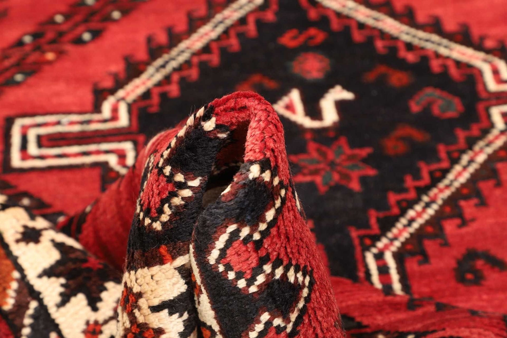 shiraz-teppich-178-x-252cm-wolle-geometrisches-muster-handgeknupft-8 Shiraz Perserteppich 178 × 252 cm aus Wolle, handgeknüpft