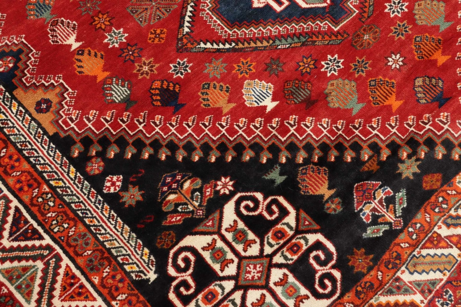 shiraz-teppich-181-x-270cm-handgeknupft-aus-schurwolle-5 Shiraz Perserteppich aus Iran, 181 × 270 cm