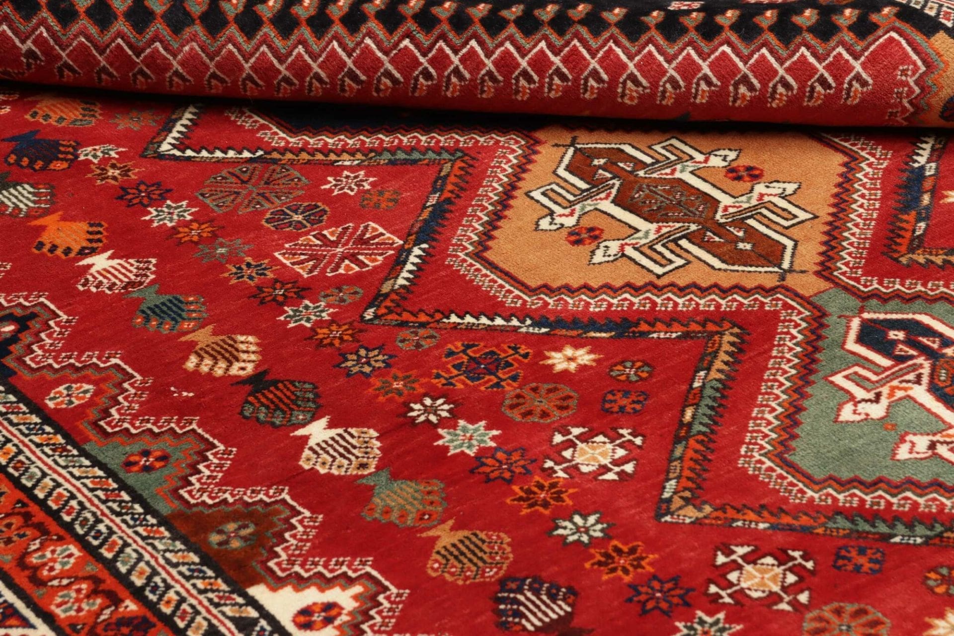 shiraz-teppich-181-x-270cm-handgeknupft-aus-schurwolle-9 Shiraz Perserteppich aus Iran, 181 × 270 cm