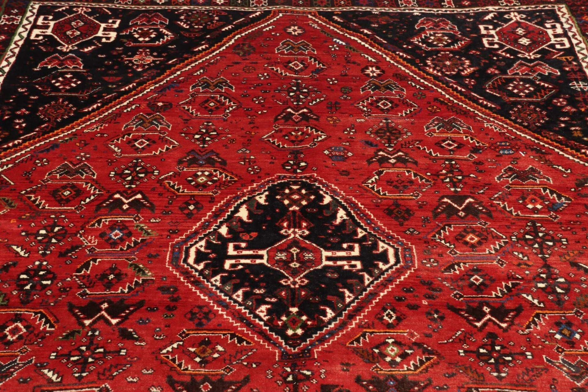 Handgeknüpfter Shiraz Perserteppich, 183 × 268 cm, Wolle