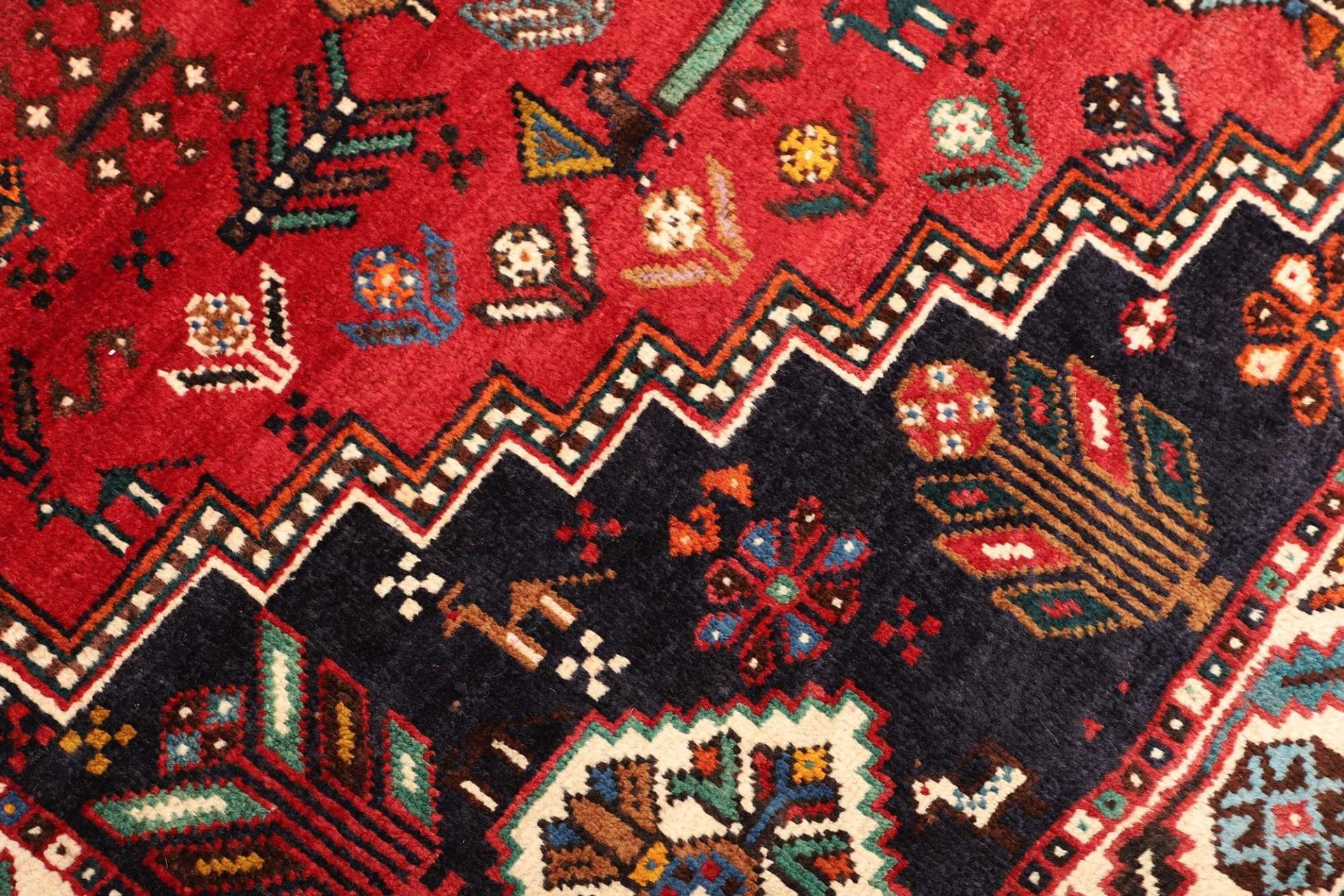 shiraz-teppich-178-x-260-cm-handgeknupft-aus-schurwolle-5 Handgeknüpfter Shiraz Perserteppich 178 × 260 cm