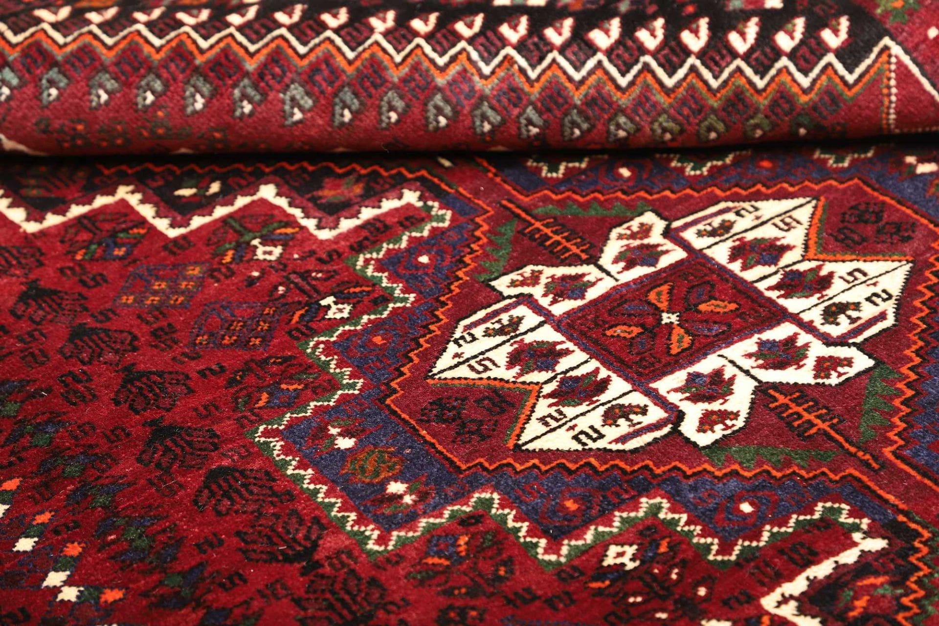 shiraz-teppich-189-x-260cm-wolle-geometrisches-muster-handgeknupft-9 Shiraz Perserteppich 189 × 260 cm aus Wolle, handgeknüpft