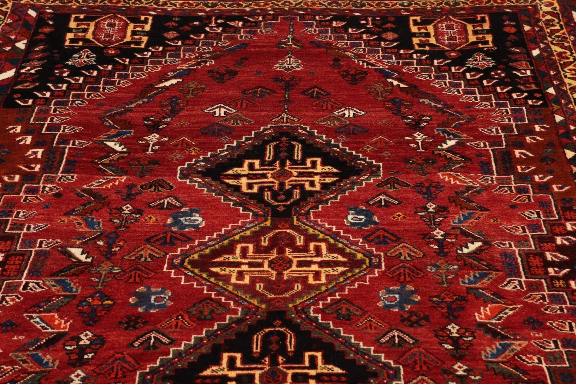 Shiraz Perserteppich 180 × 270 cm aus Wolle, handgeknüpft