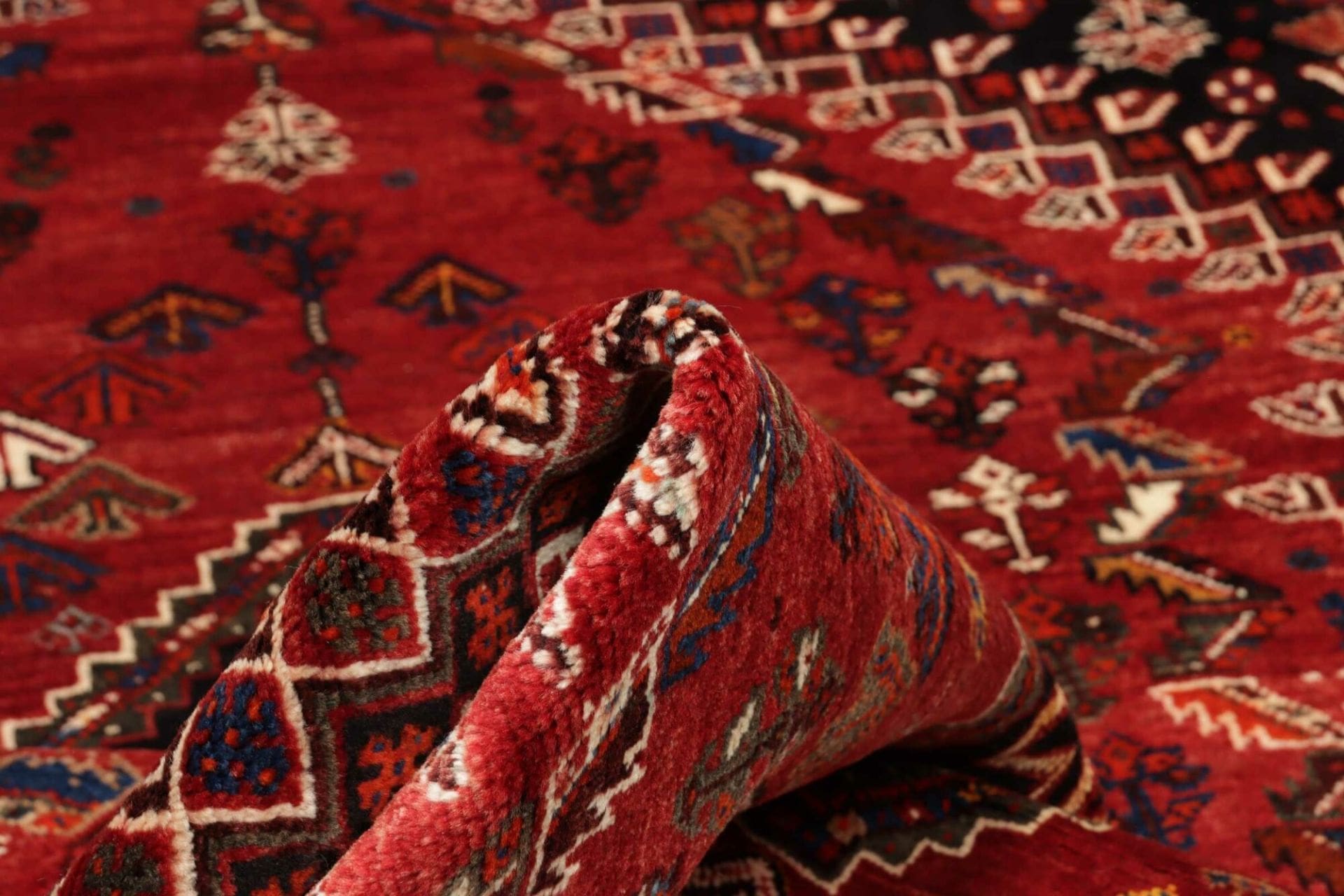 Shiraz Perserteppich 180 × 270 cm aus Wolle, handgeknüpft