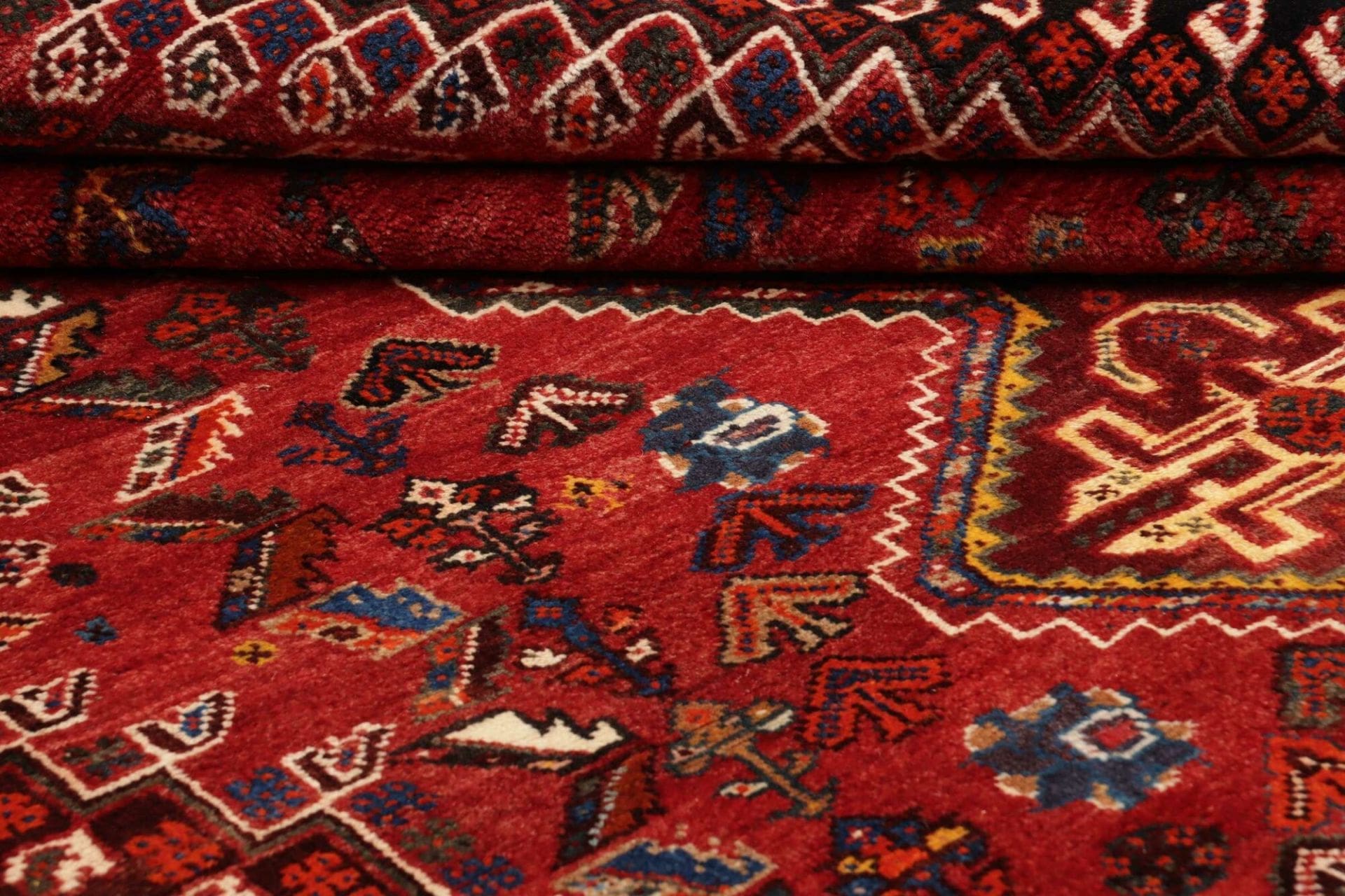 Shiraz Perserteppich 180 × 270 cm aus Wolle, handgeknüpft