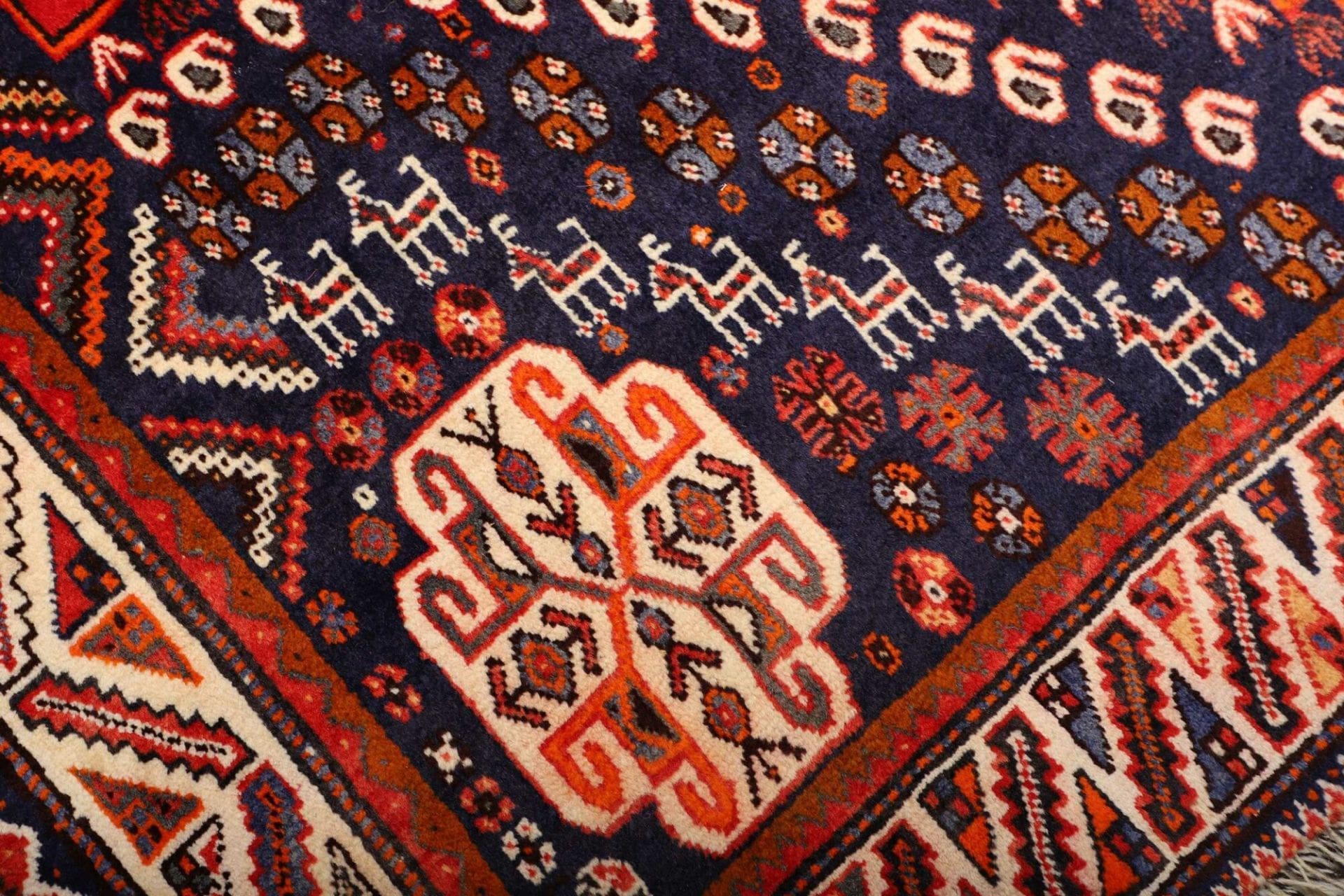 Shiraz Perserteppich aus Iran, 173 × 280 cm