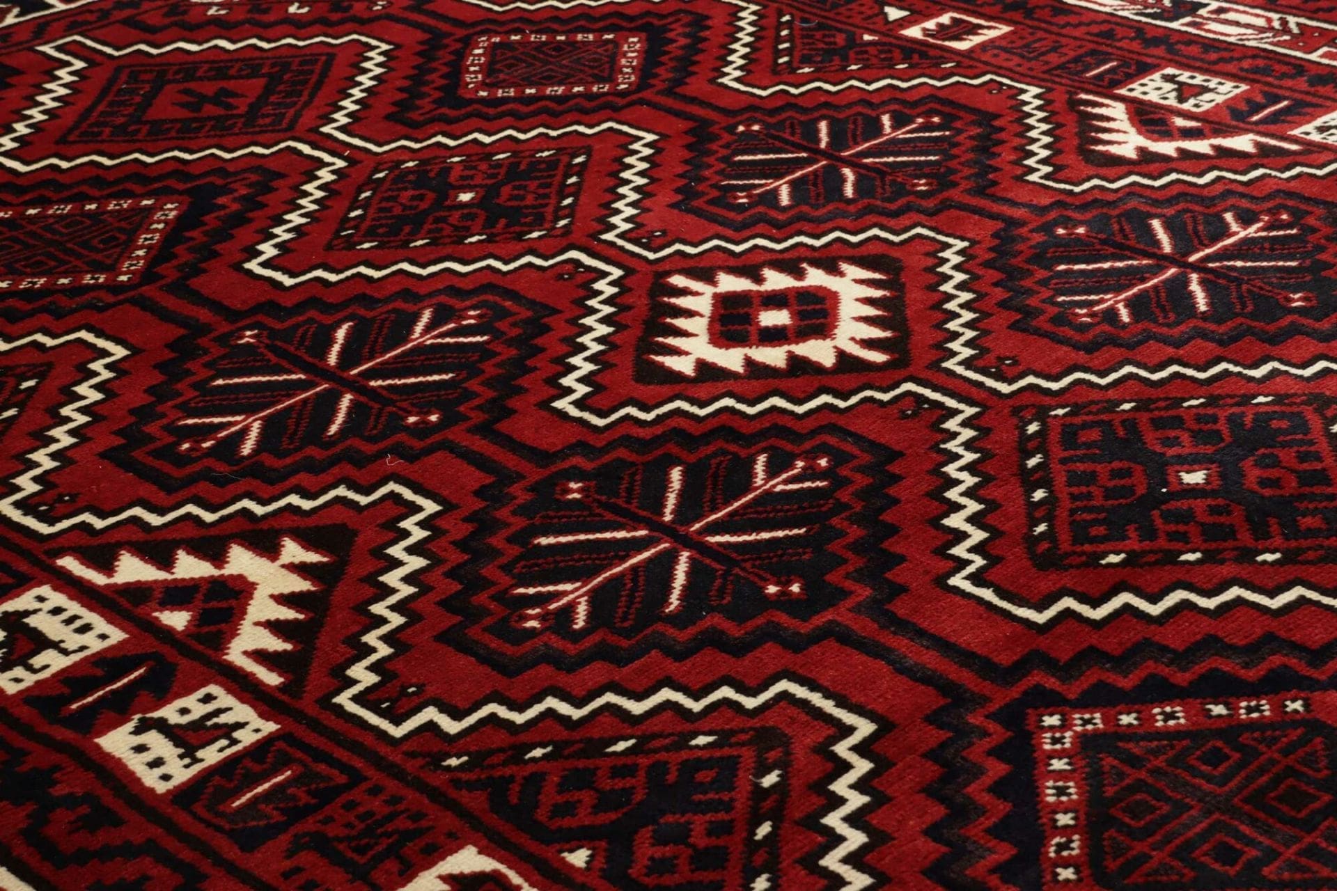 lori-orientteppich-229-x-306cm-geometrisches-muster-handgeknupft-7 Loribaft Perserteppich 229 × 306 cm aus Wolle, handgeknüpft