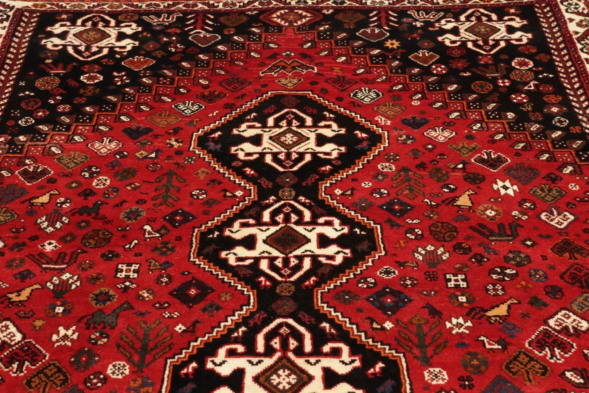 Handgeknüpfter Shiraz Perserteppich 178 × 262 cm