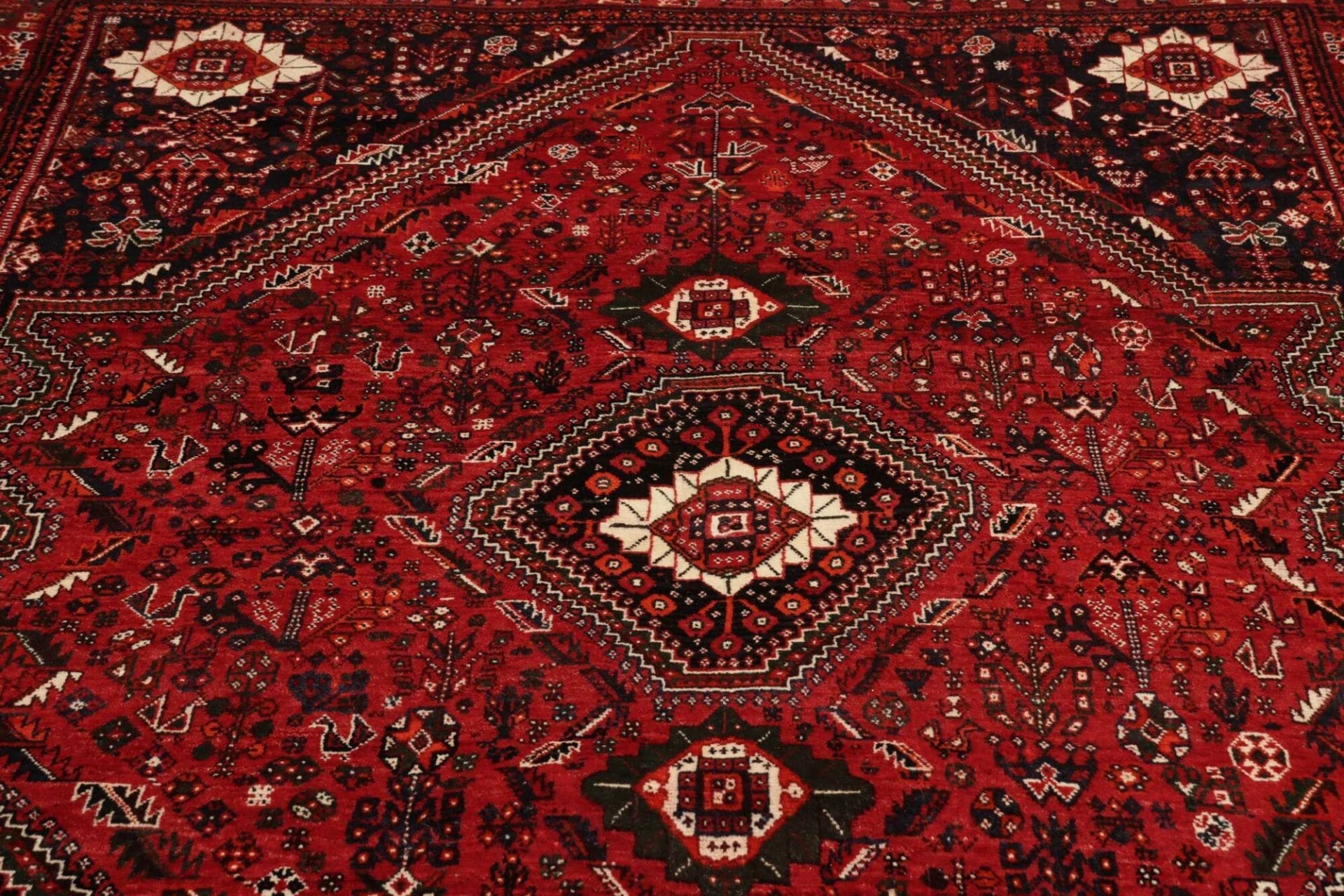 Handgeknüpfter Shiraz Perserteppich 178 × 260 cm