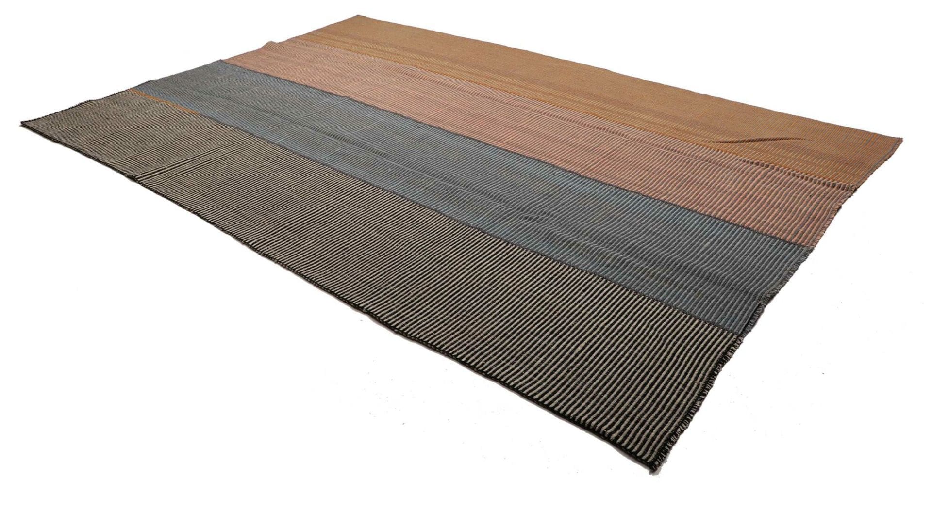 kelim-teppich-225-x-328-cm-rustikales-design-handgewebt-2 Handgewebter Kelim Perserteppich 225 × 328 cm