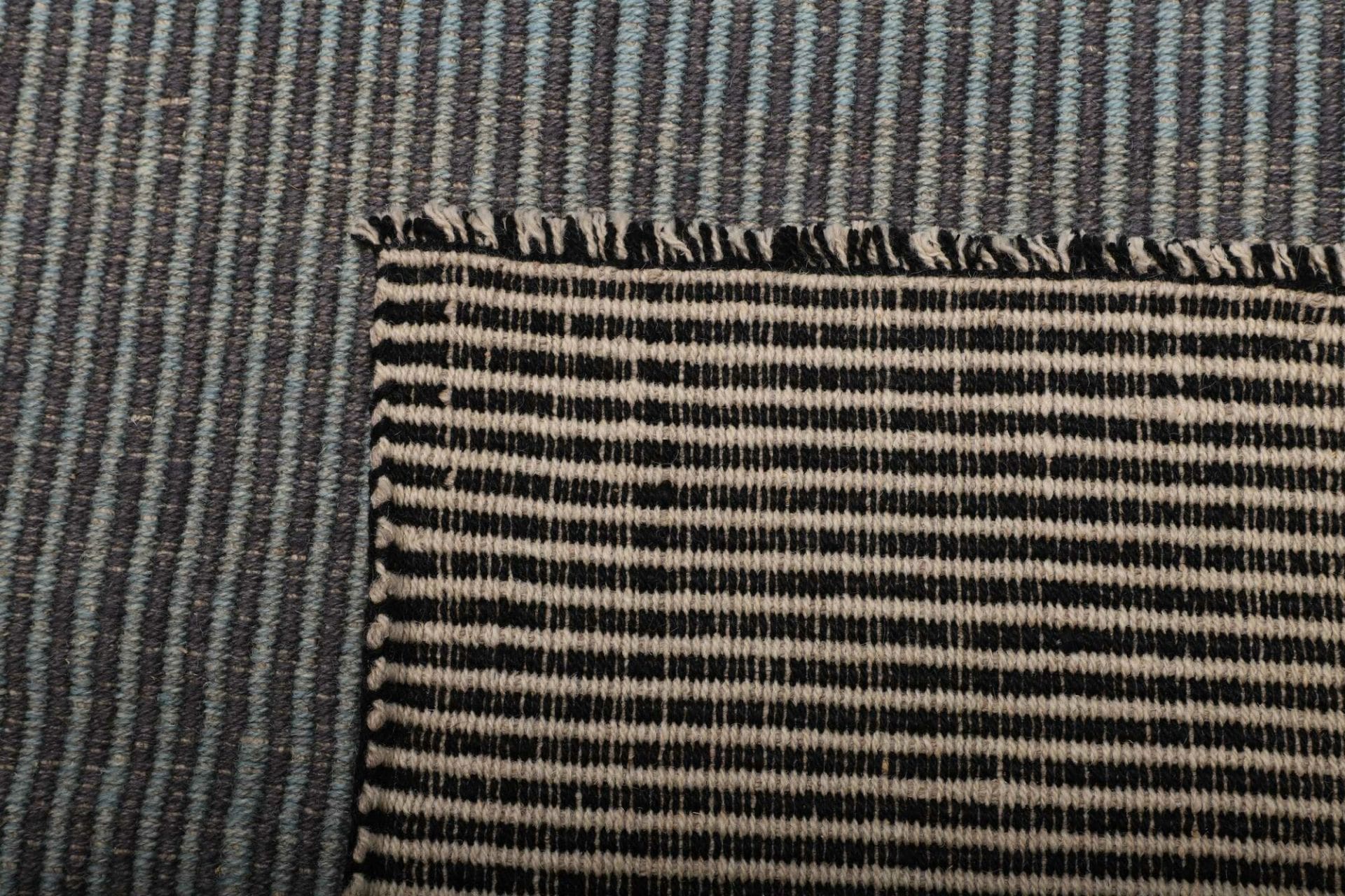 kelim-teppich-225-x-328-cm-rustikales-design-handgewebt-5 Handgewebter Kelim Perserteppich 225 × 328 cm