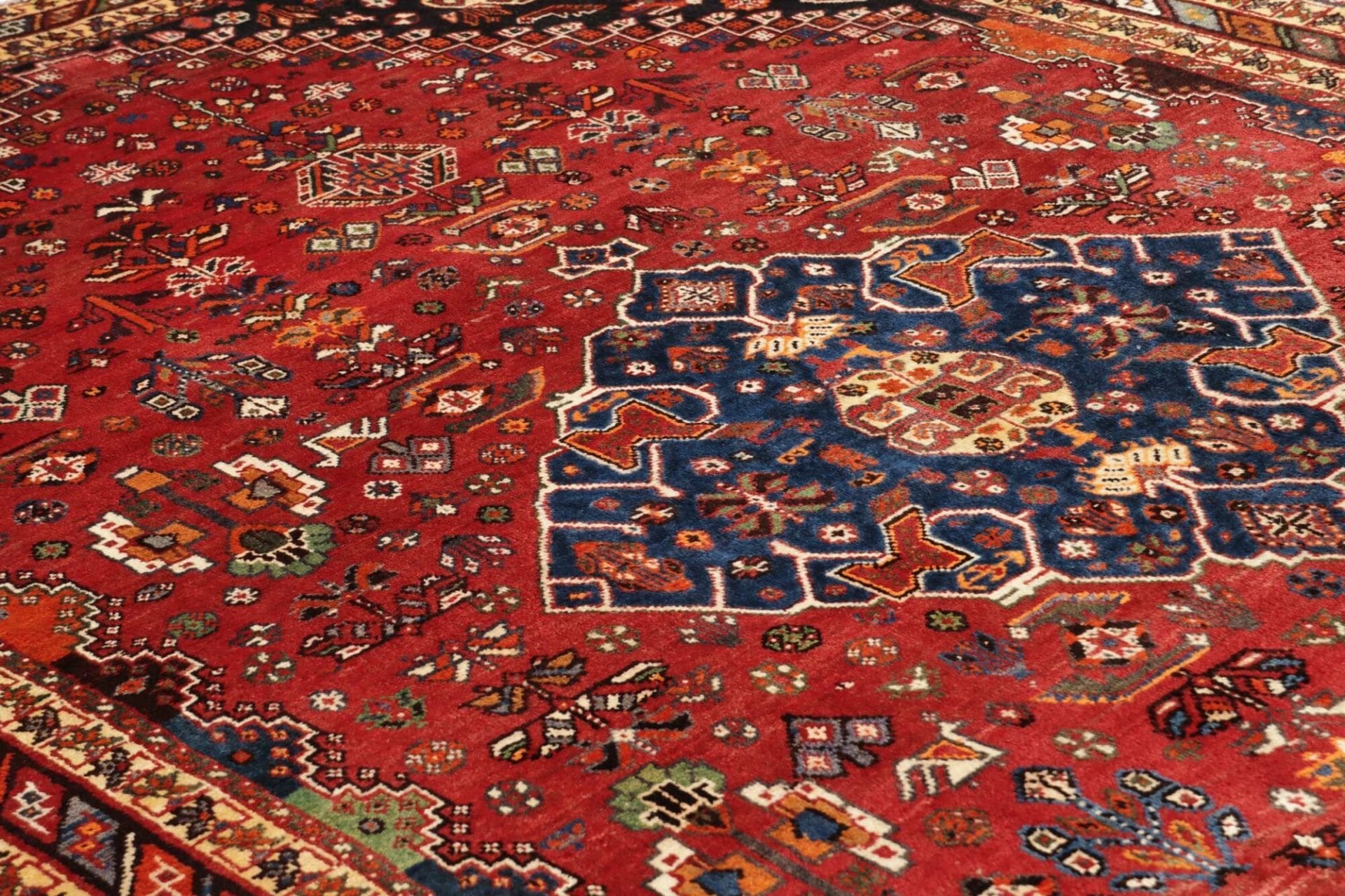 gashghai-orientteppich-181-x-270cm-handgeknupft-aus-schurwolle-6 Qashqai Perserteppich 181 × 270 cm aus Wolle, handgeknüpft