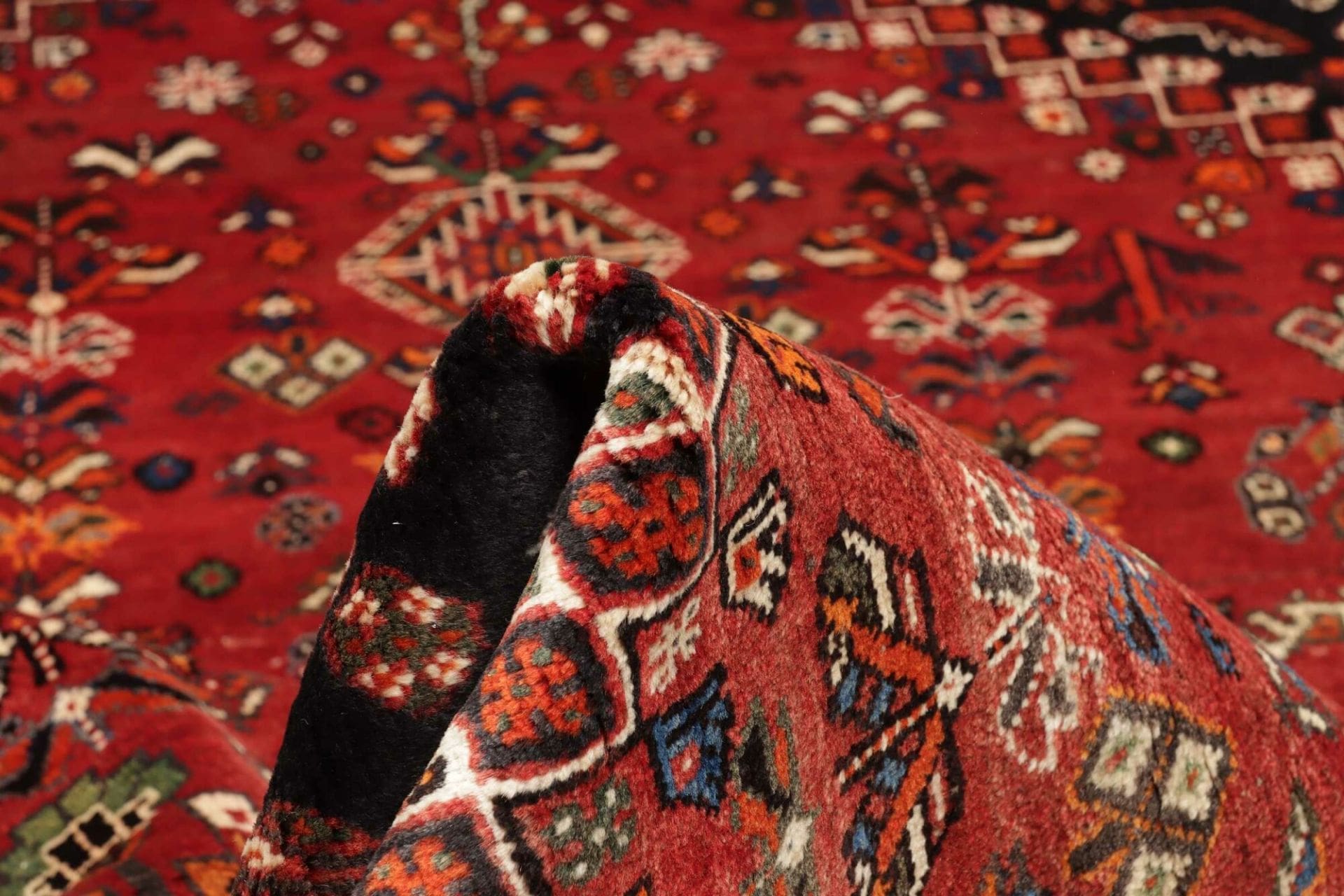 gashghai-orientteppich-181-x-270cm-handgeknupft-aus-schurwolle-8 Qashqai Perserteppich 181 × 270 cm aus Wolle, handgeknüpft