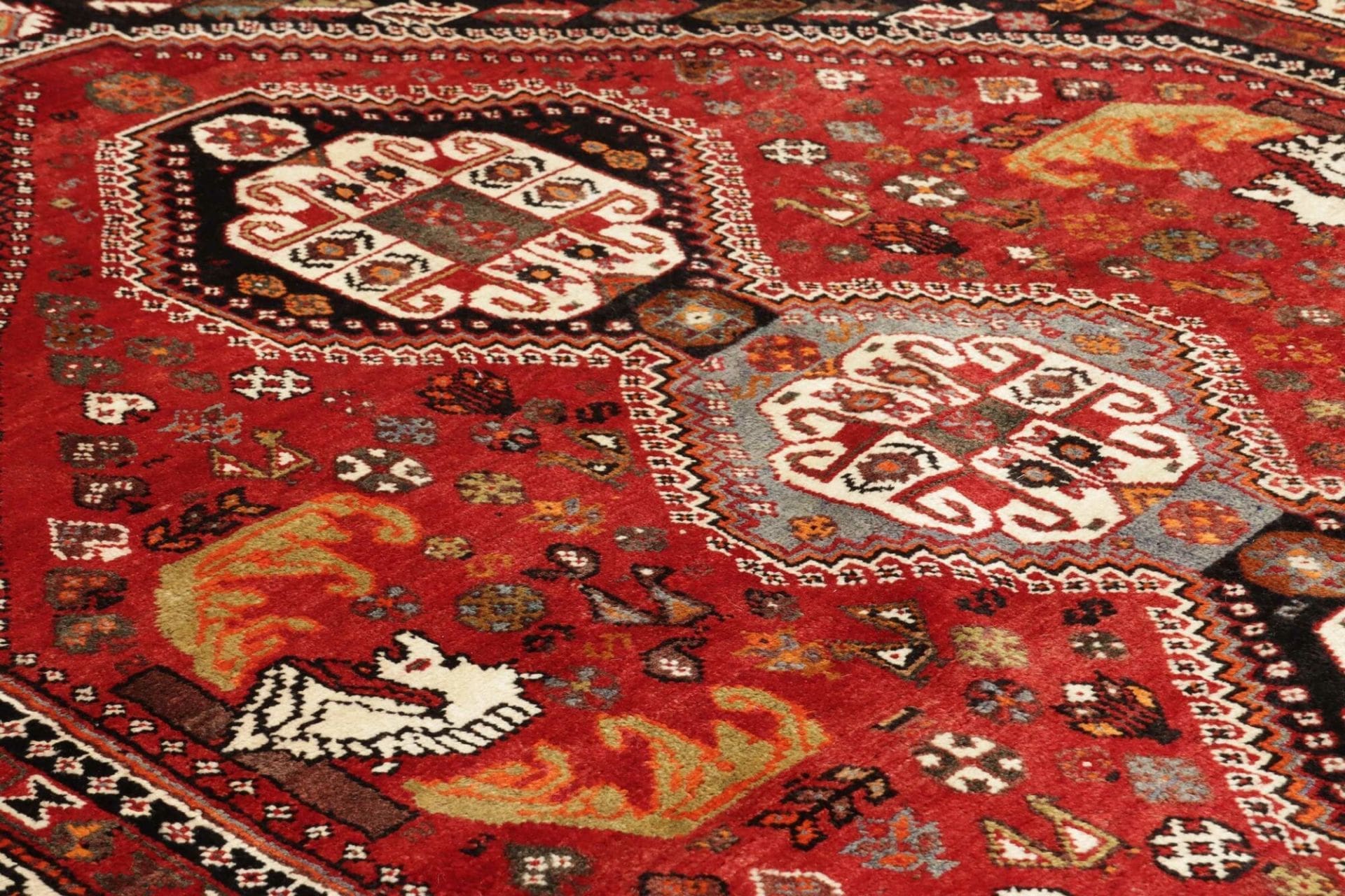 Handgeknüpfter Shiraz Perserteppich 185 × 270 cm