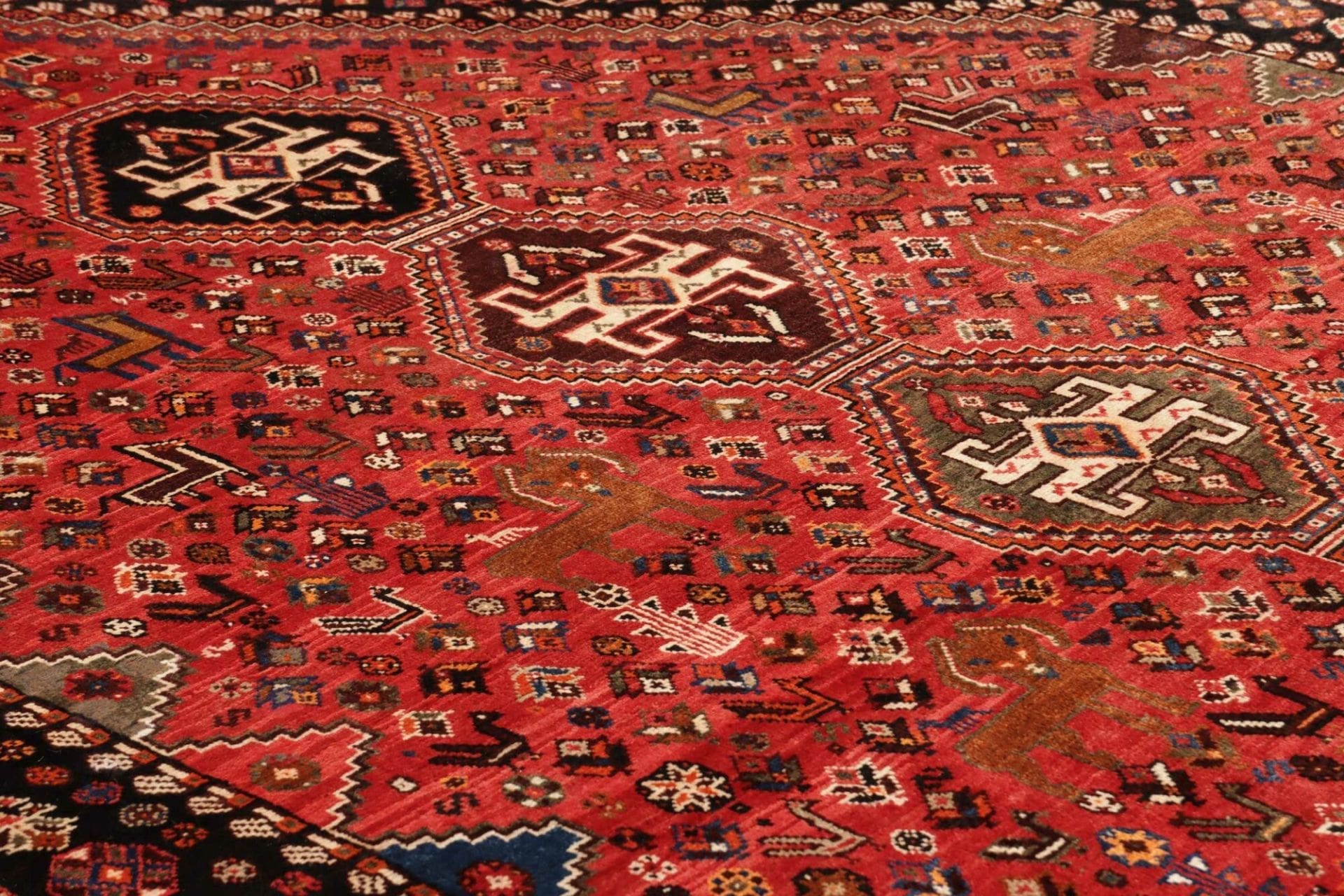 Handgeknüpfter Shiraz Perserteppich 166 × 285 cm