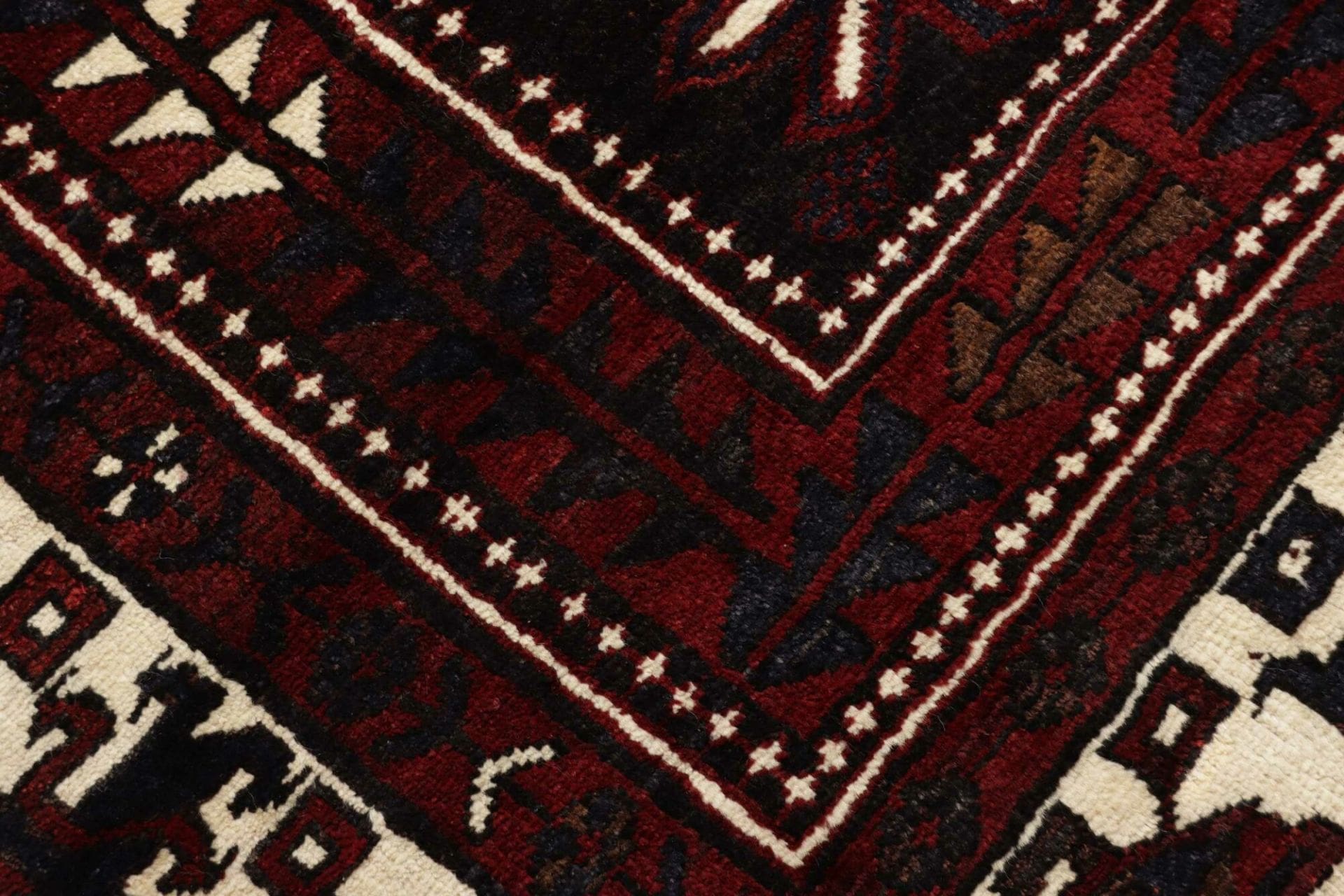 Loribaft Perserteppich aus Iran, 231 × 317 cm