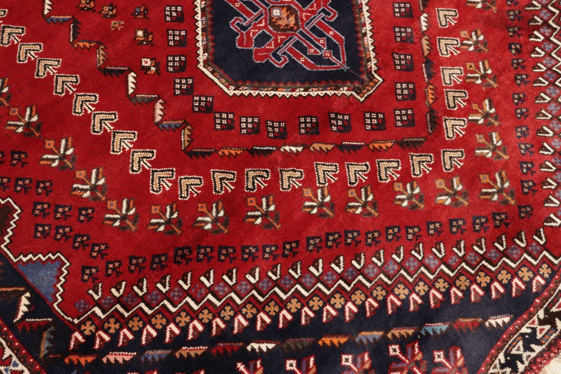 Qashqai Perserteppich aus Iran, 185 × 258 cm
