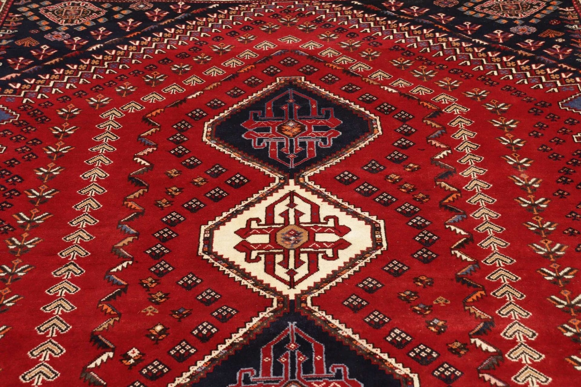 Qashqai Perserteppich aus Iran, 185 × 258 cm