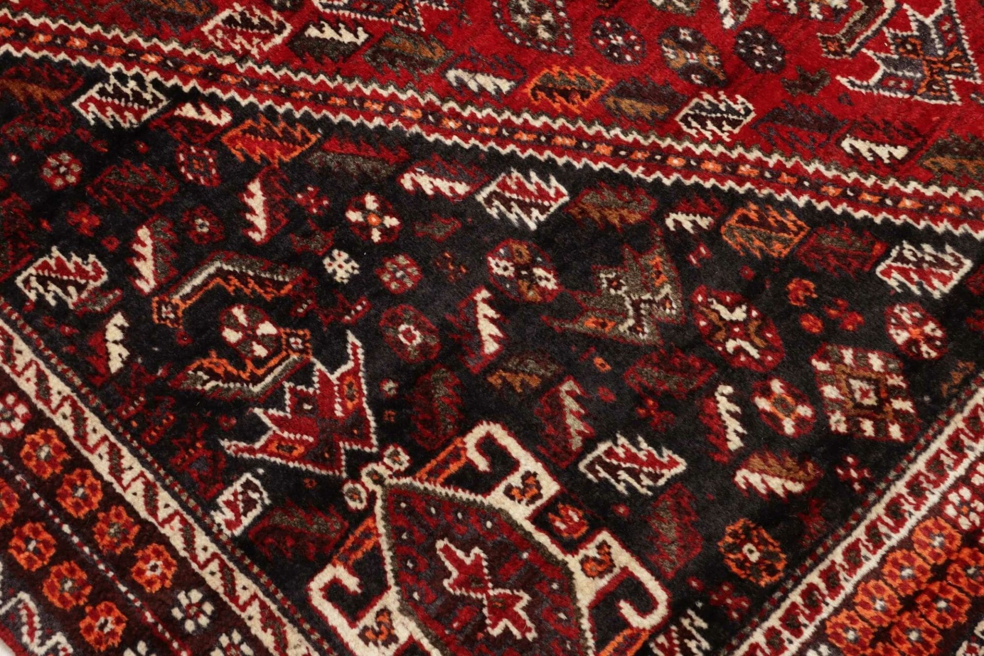 Qashqai Perserteppich aus Iran, 178 × 275 cm