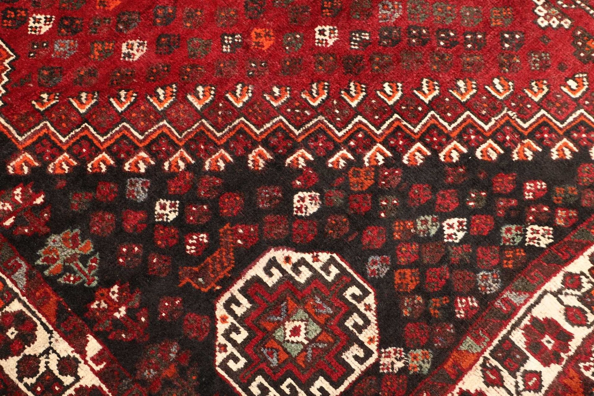 Handgeknüpfter Shiraz Perserteppich, 228 × 310 cm, Wolle
